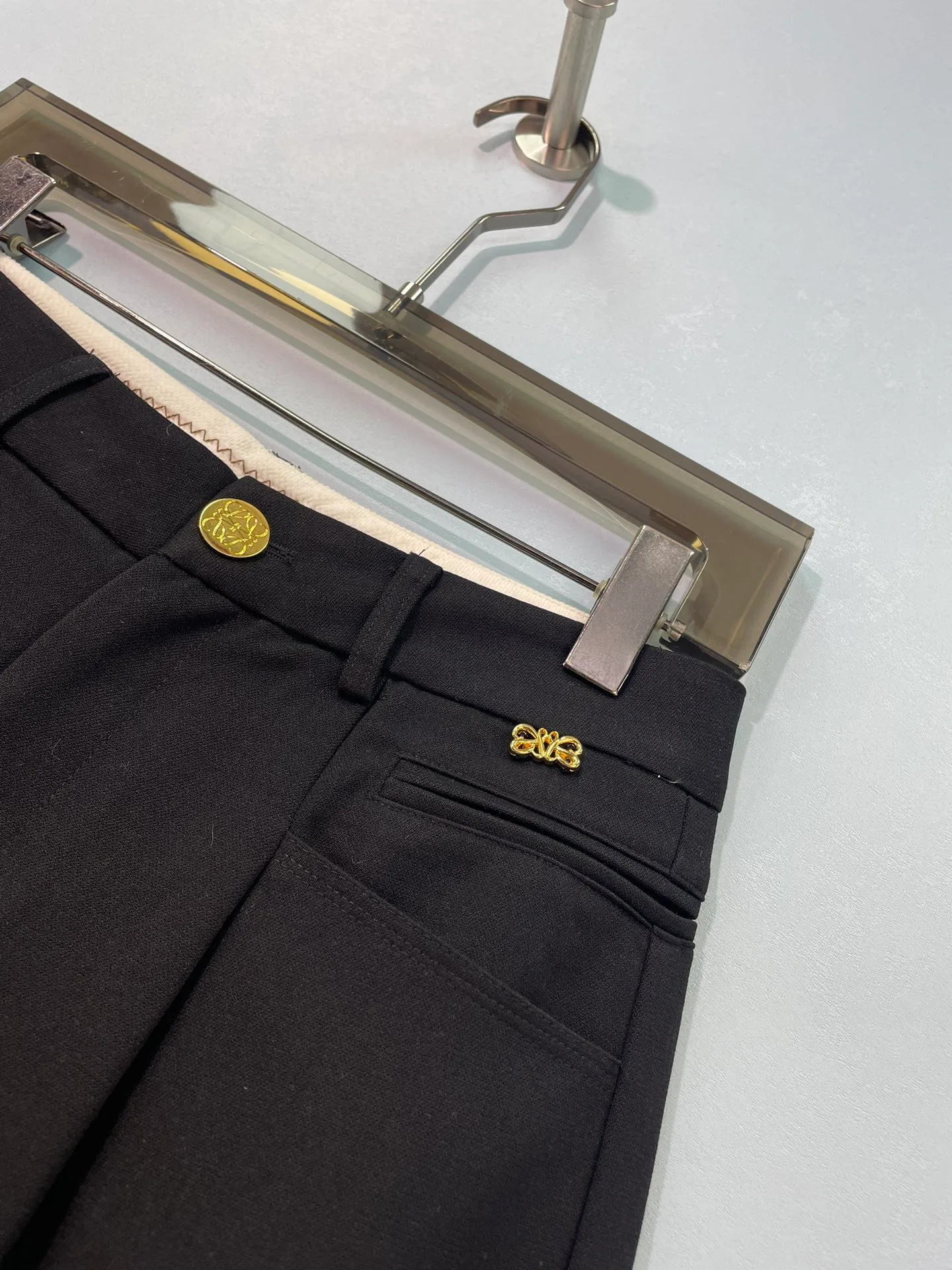 Women's Trousers LOEWE 18151745