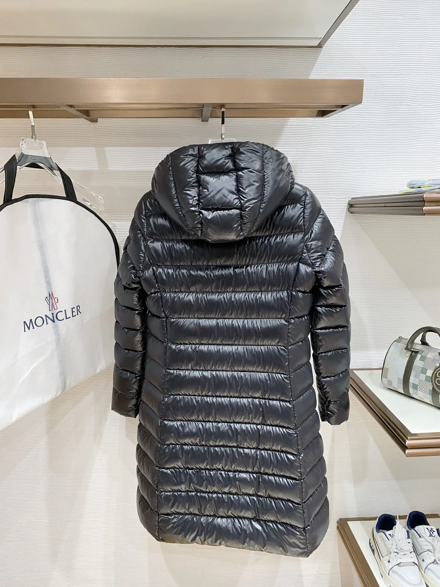 Women's Jackets And Down Jackets MONCLER 17896861