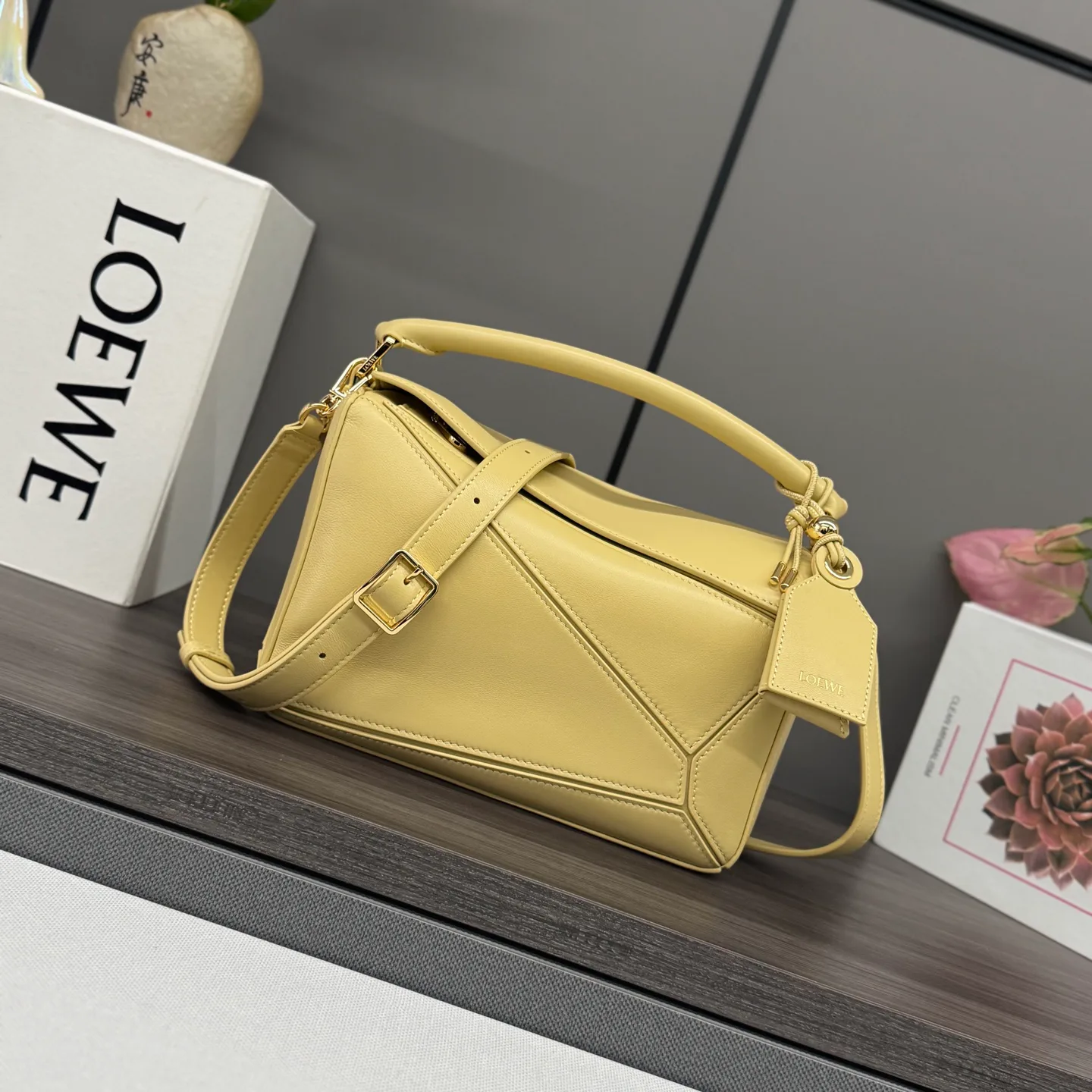 Women's Classic Handbags LOEWE 17270386