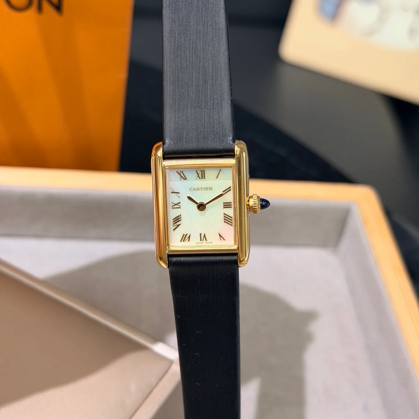 Women's Watches CARTIER 18362047