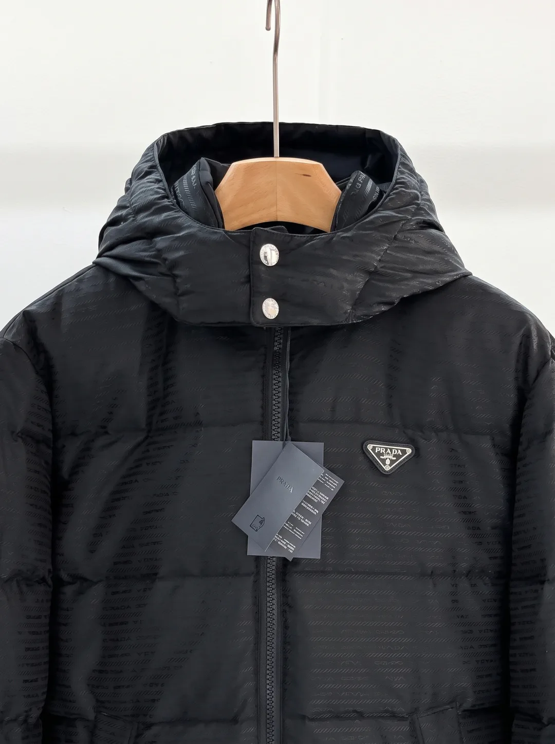 Куртки И Пуховики Мужские Prada 18596607
