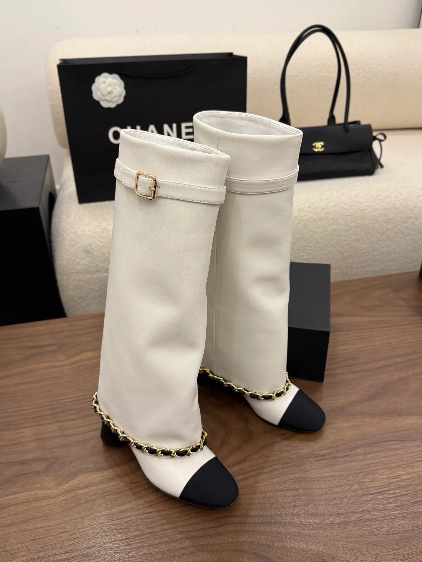 Women's Boots CHANEL 18223560