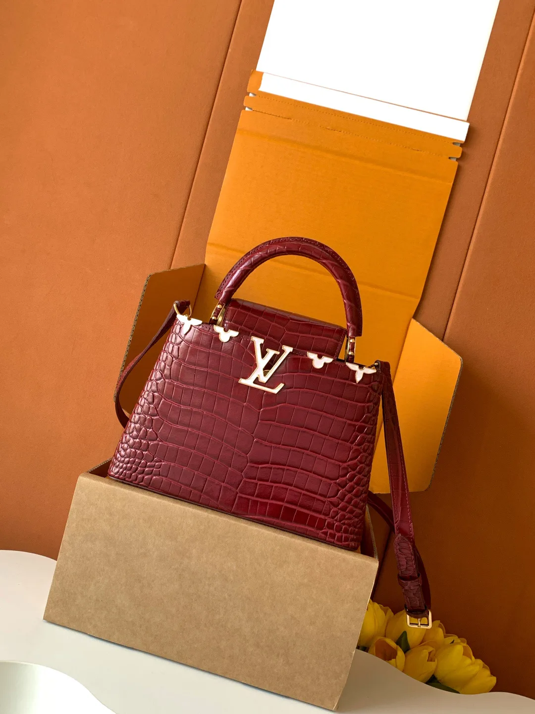 Women's Classic Handbags LOUIS VUITTON 18520913