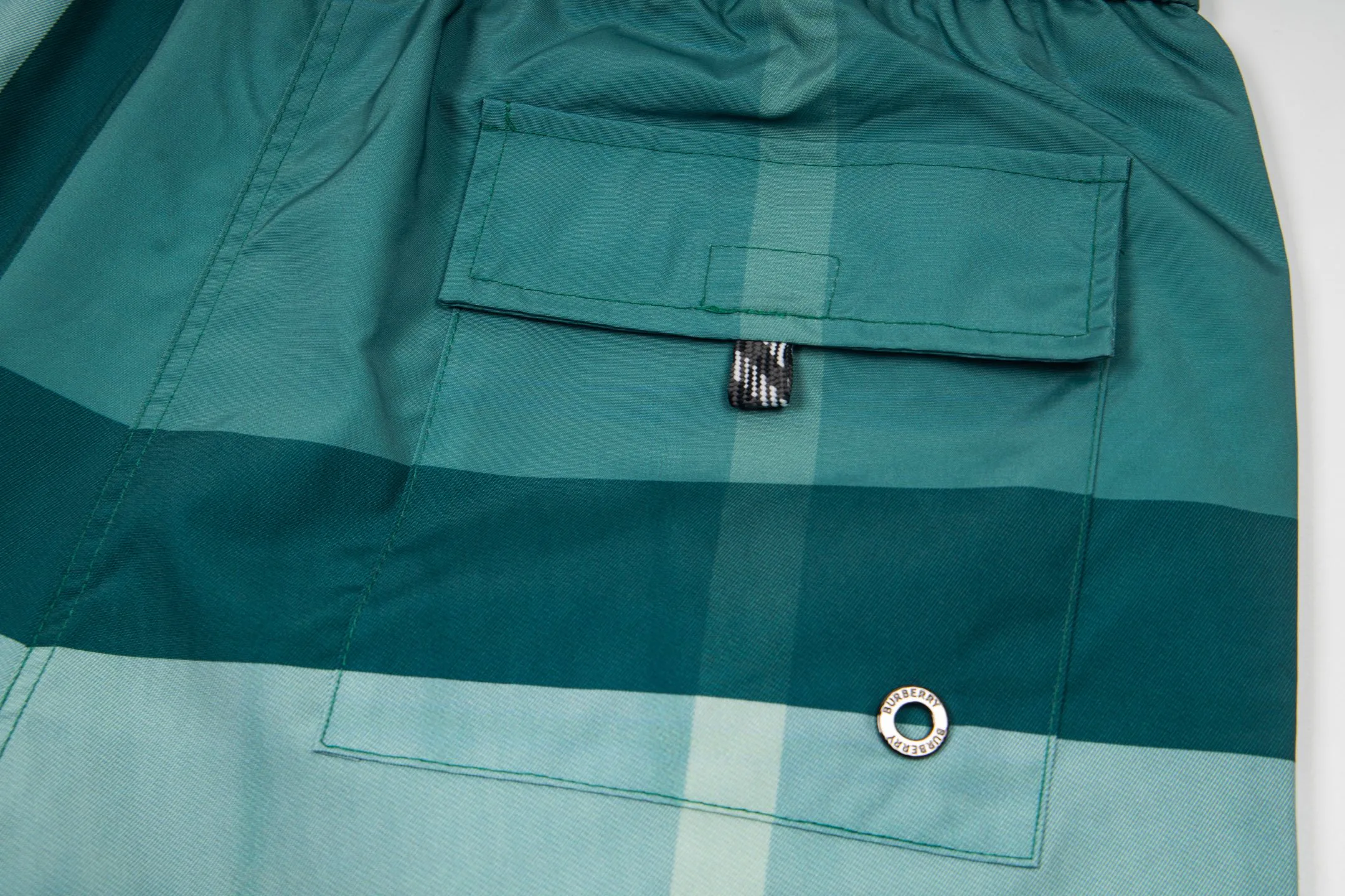 Men's Shorts BURBERRY 18000519