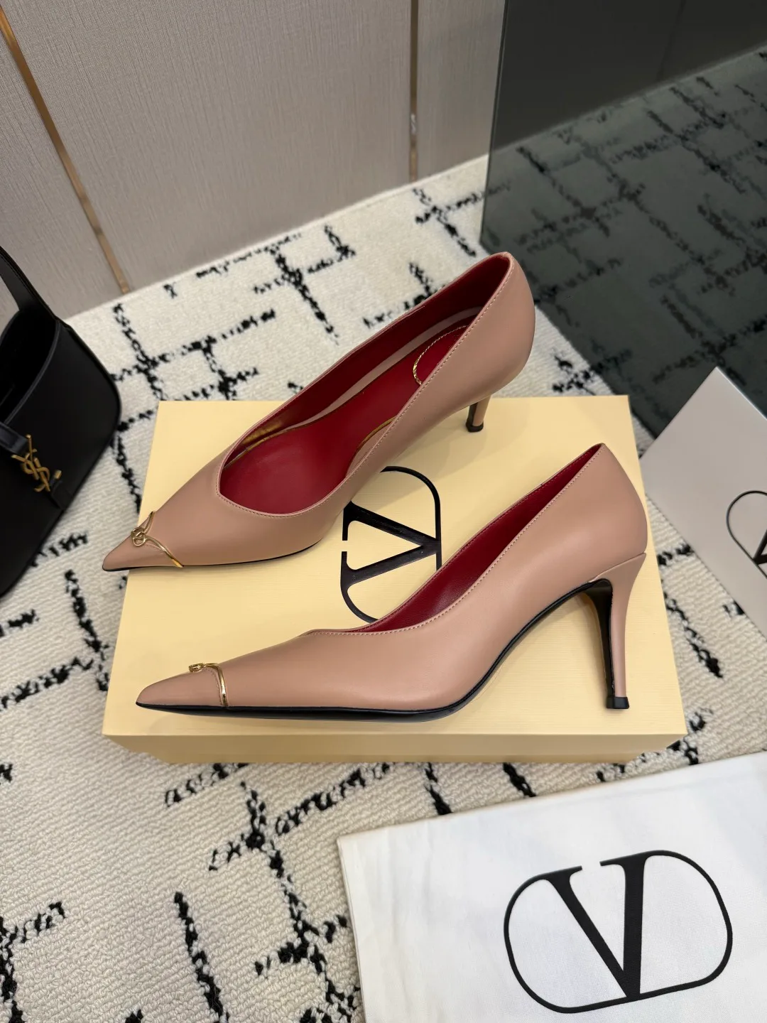 Women's Heels VALENTINO 17937555