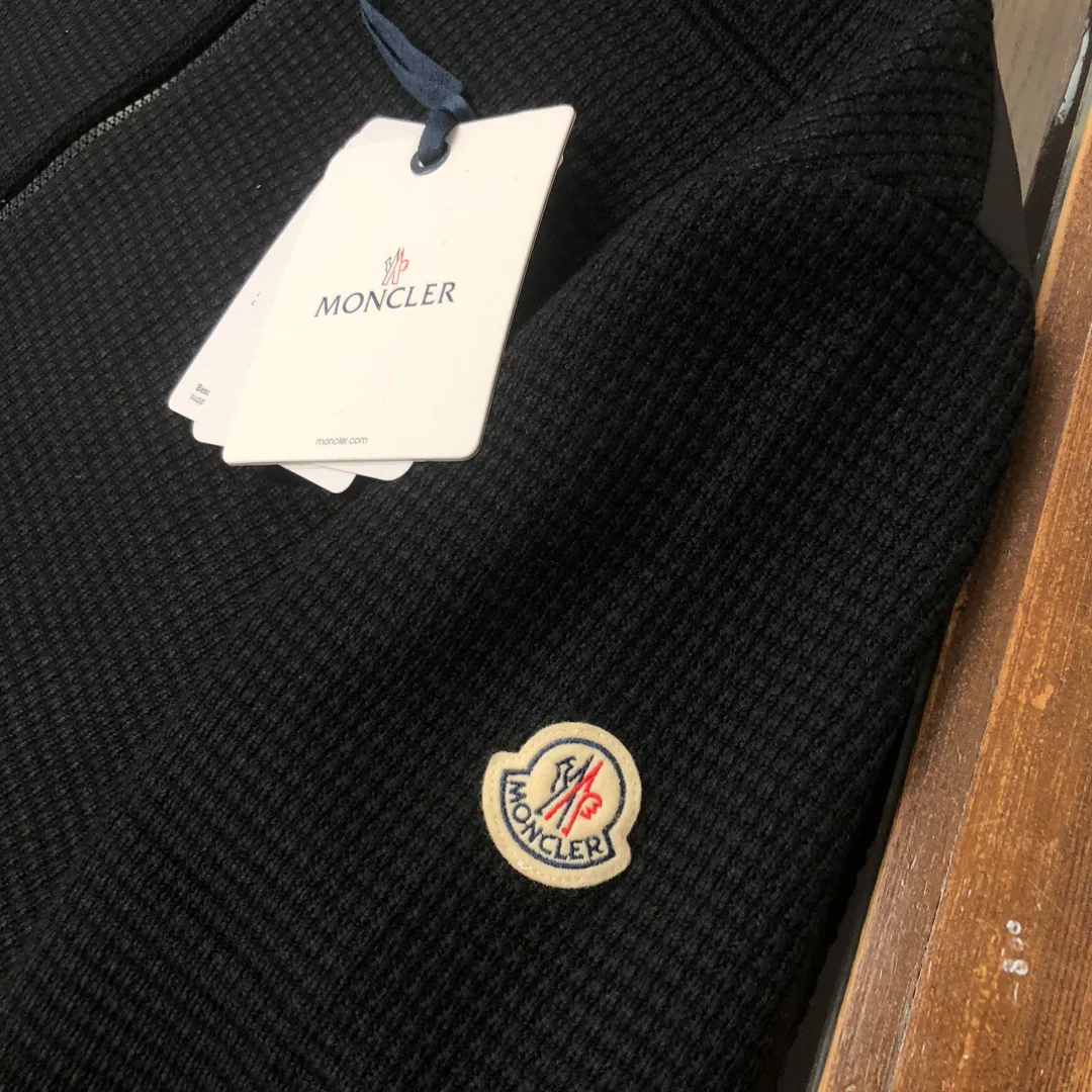 Men's Jackets And Down Jackets MONCLER 18001970
