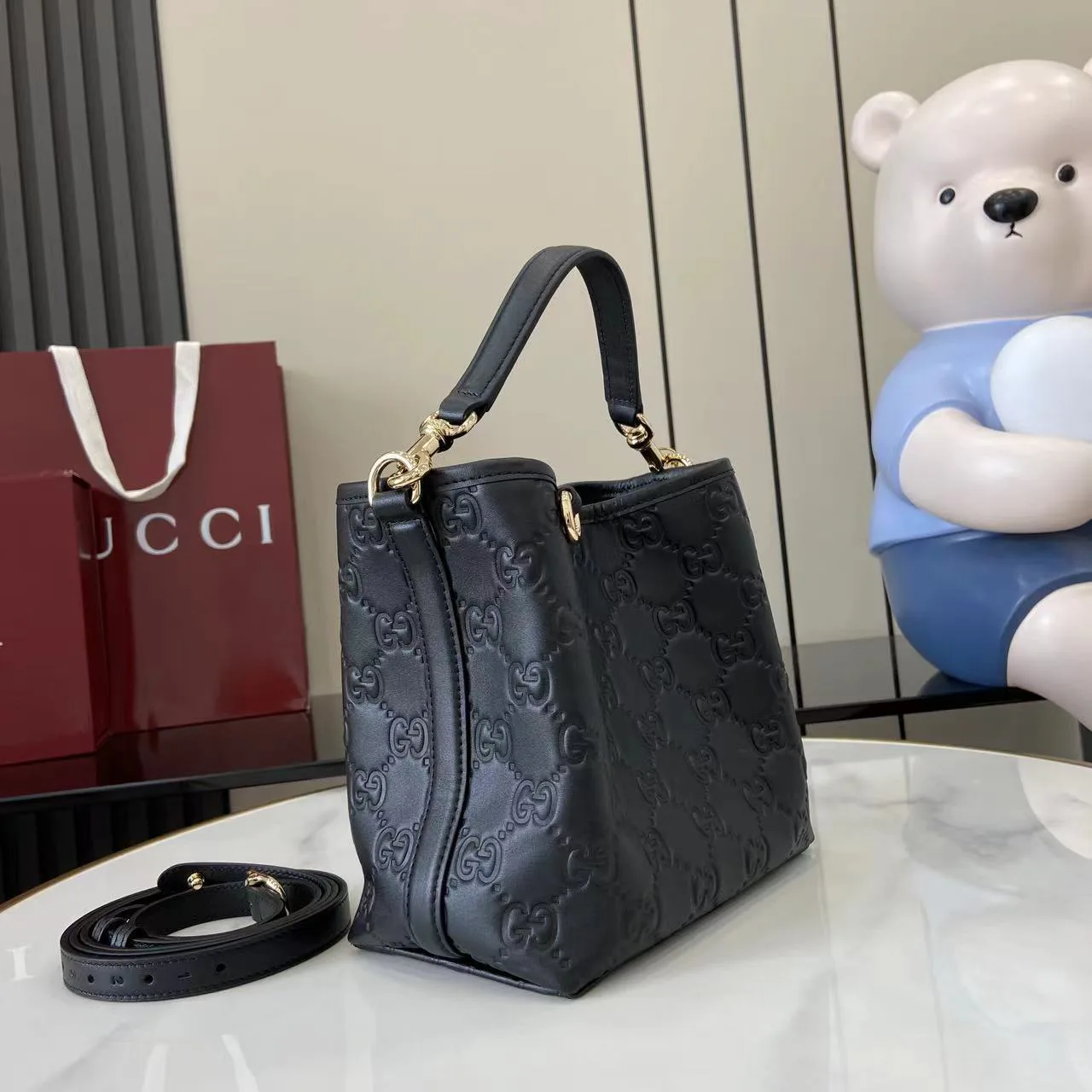 Women's Classic Handbags GUCCI 18404550