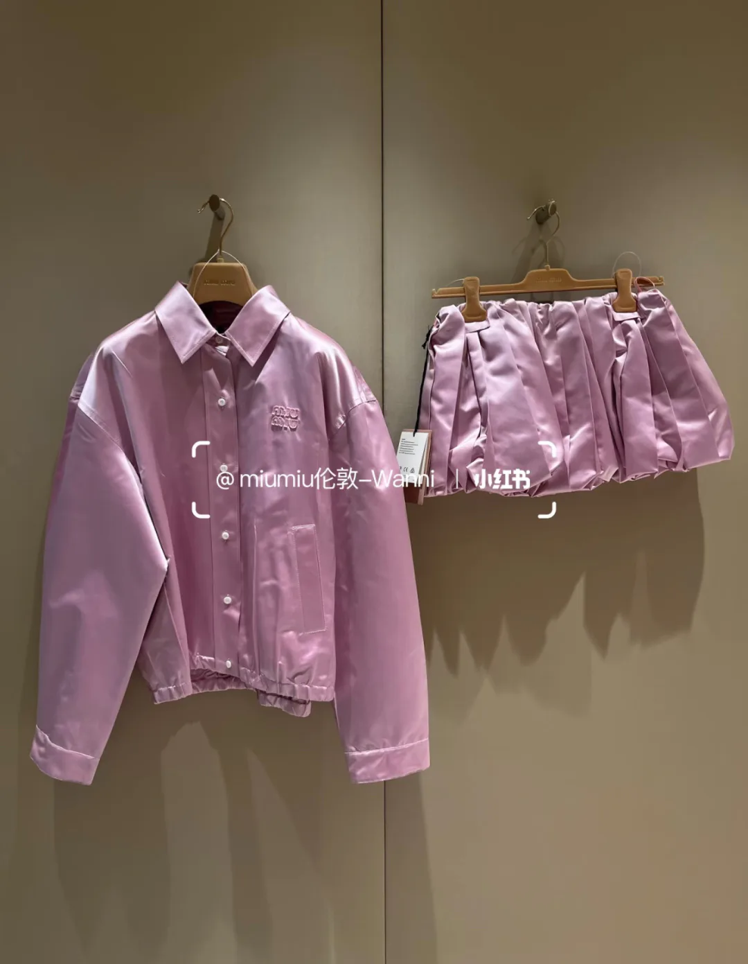 Women's Jackets And Down Jackets MIU MIU 17733579