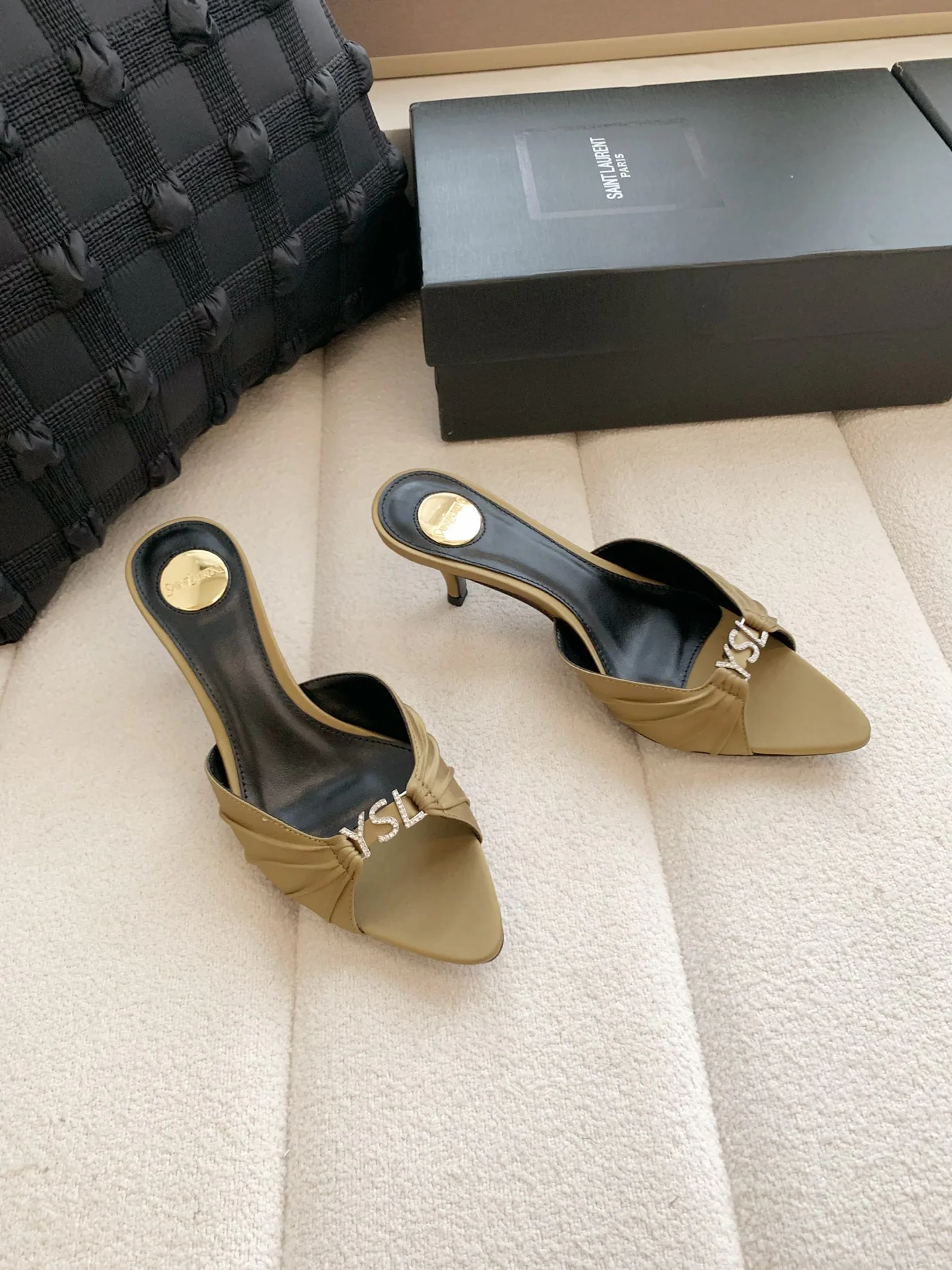 Women's Mules And Clogs SAINT LAURENT 17371763