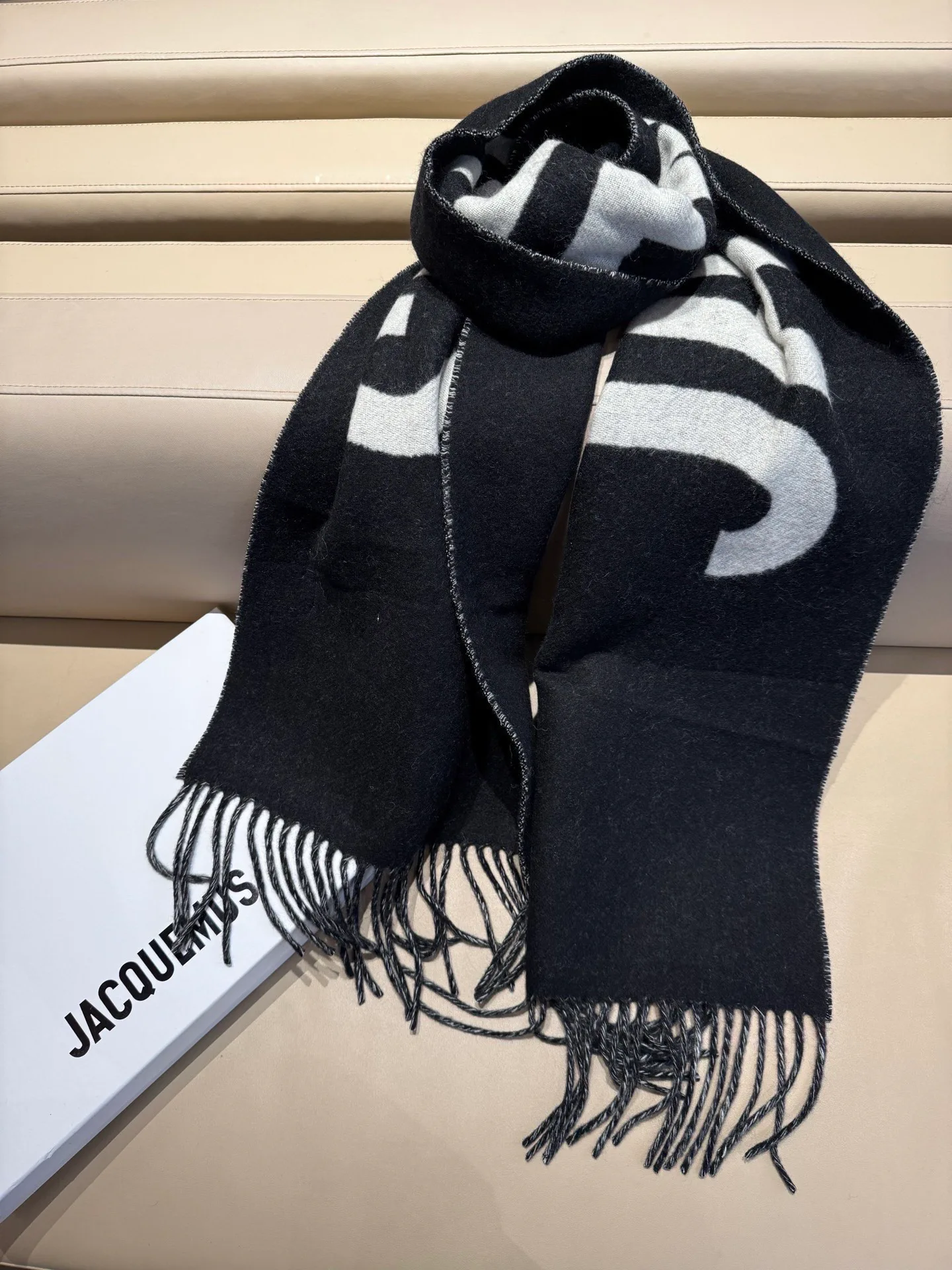 Scarves JACQUEMUS 18002723