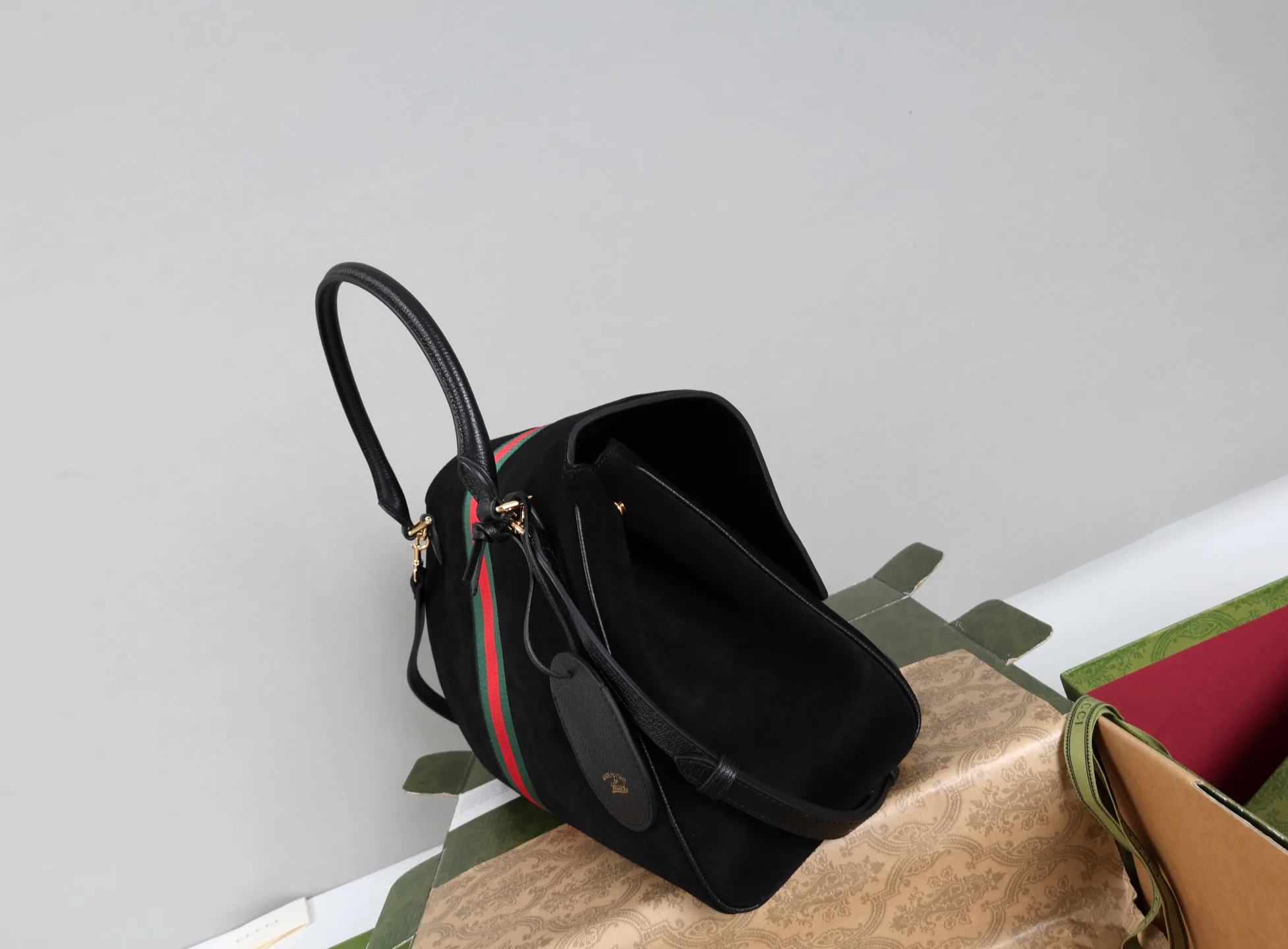 Women's Classic Handbags GUCCI 18250574