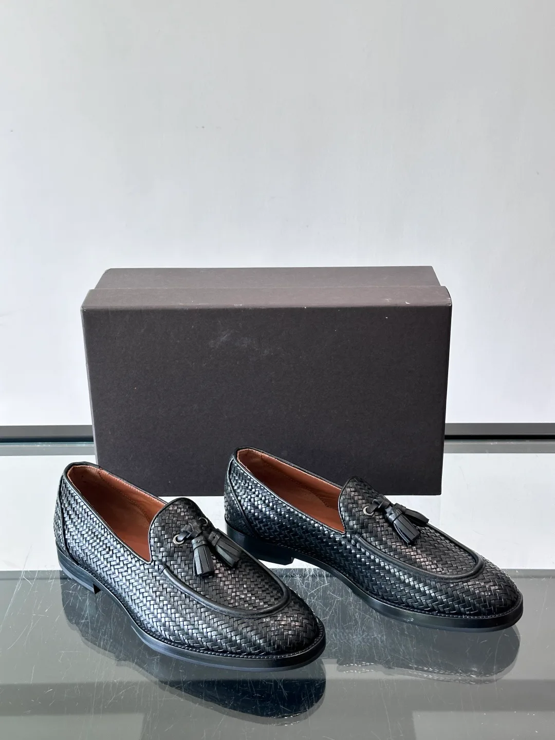 Men's Loafers And Dress Shoes BOTTEGA VENETA 17730365