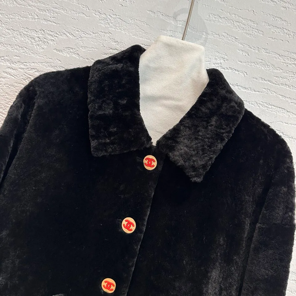 Women's Leather Jackets And Sheepskin Coats CHANEL 17998982
