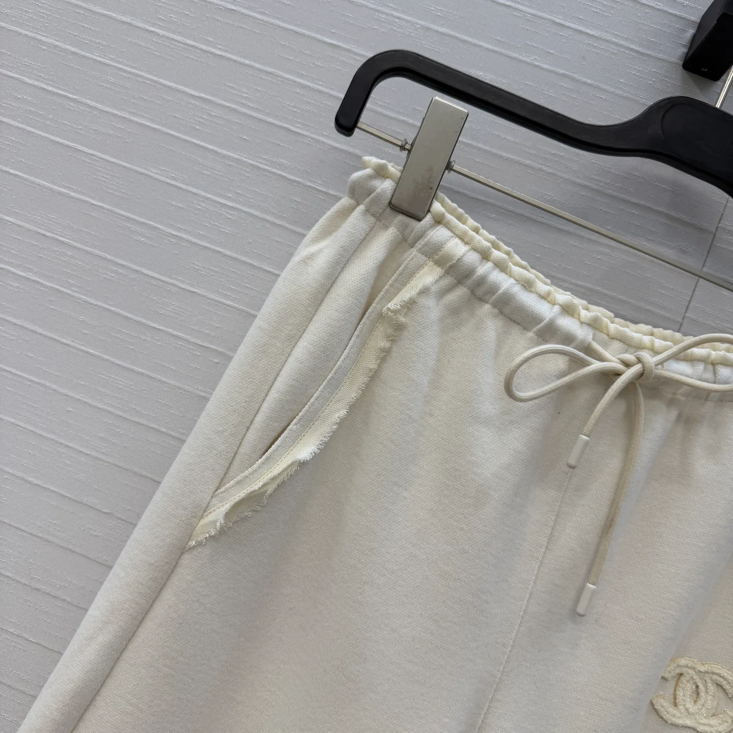 Women's Trousers CHANEL 18325185