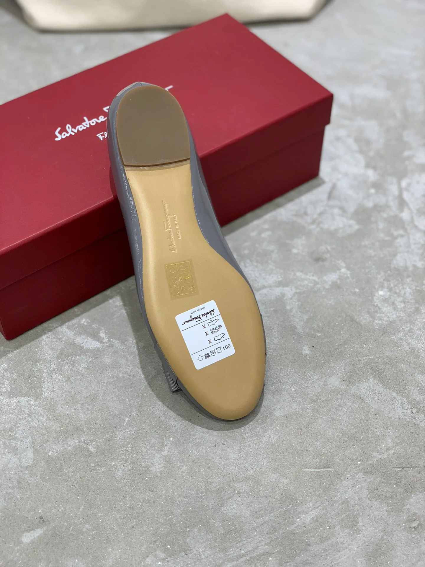 Women's Ballet Flats SALVATORE FERRAGAMO 18340640
