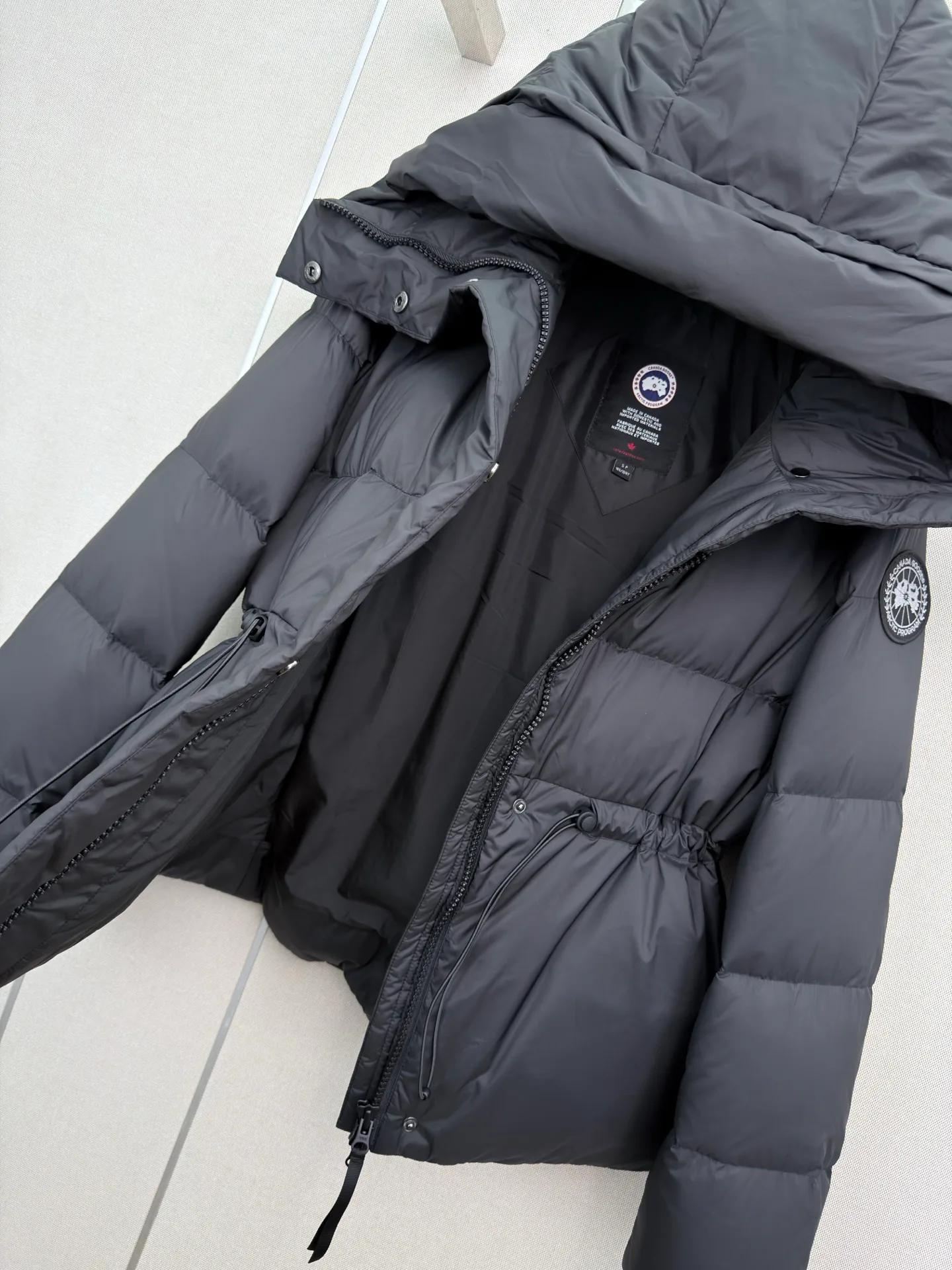 Куртки И Пуховики Женские Canada Goose 18600939