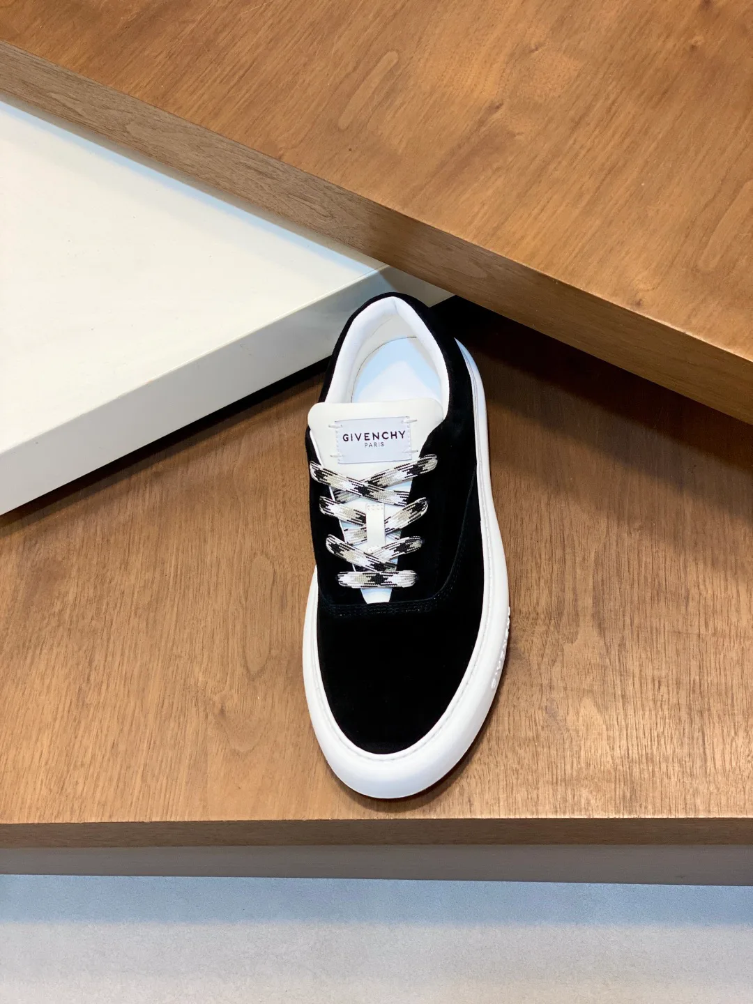 Men's Sneakers GIVENCHY 18449119