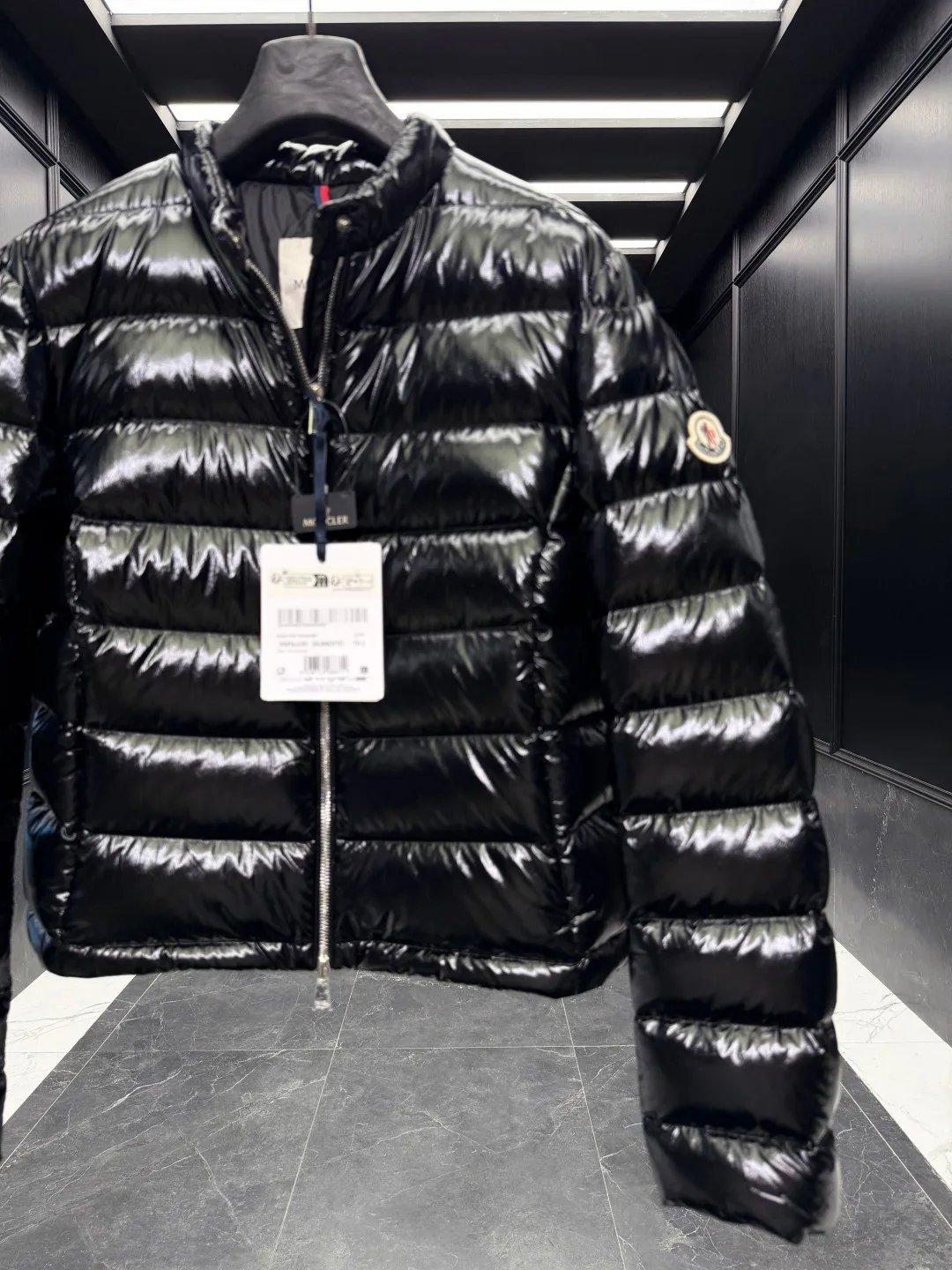 Women's Jackets And Down Jackets MONCLER 18408775