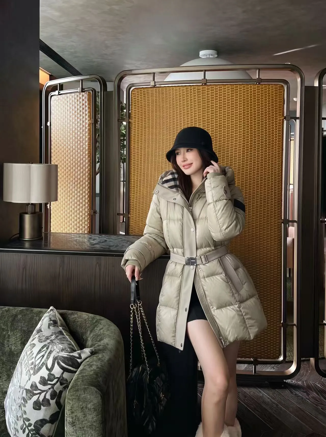 Women's Jackets And Down Jackets BURBERRY 18248316