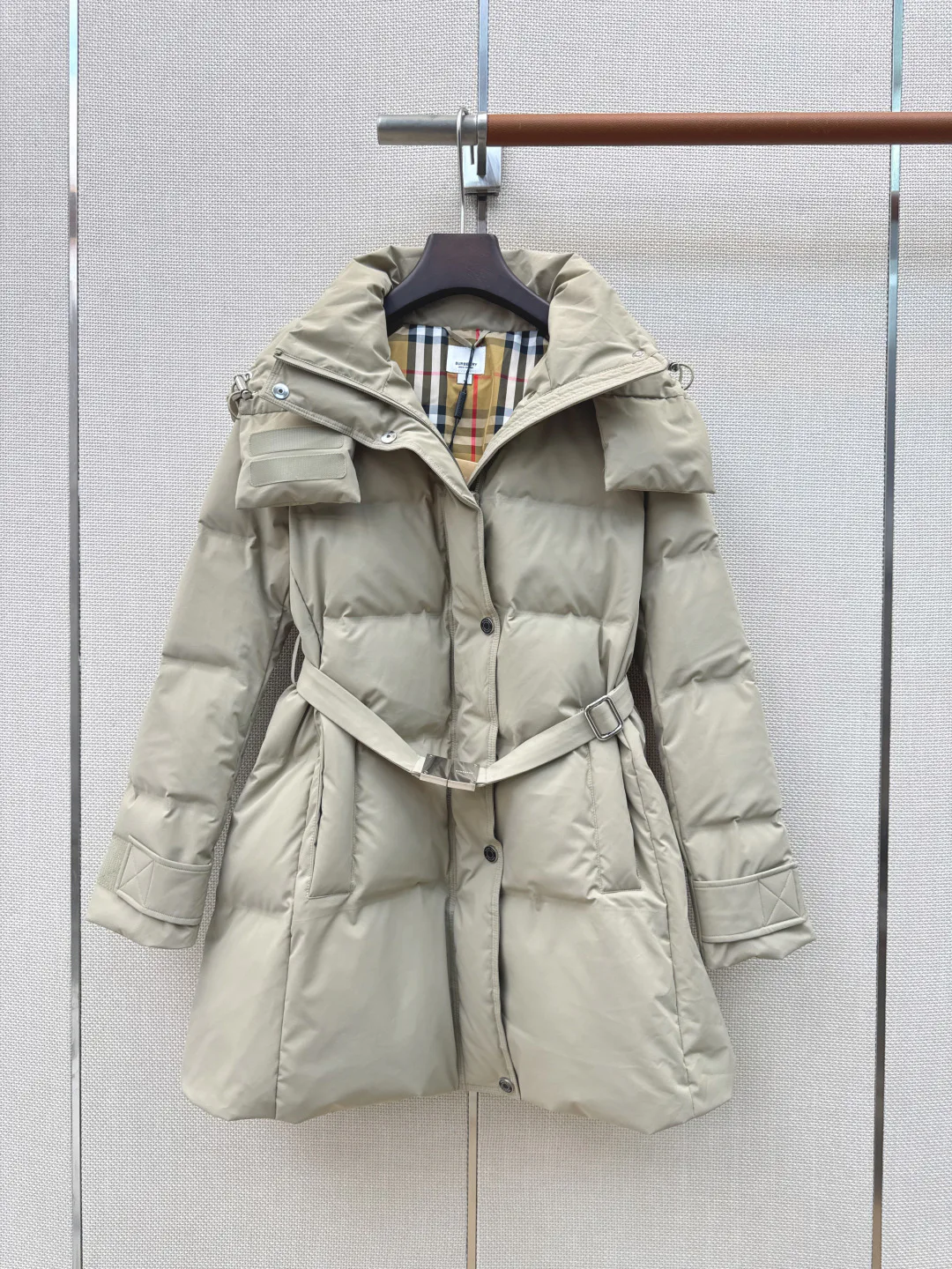 Women's Jackets And Down Jackets BURBERRY 18334416