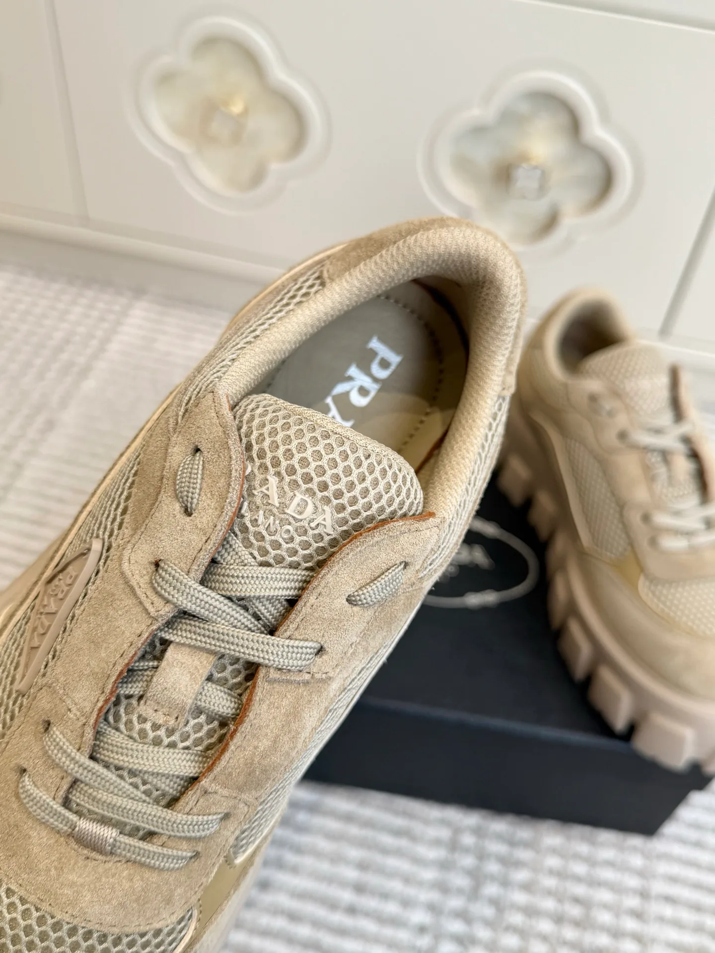 Women's Sneakers PRADA 18261278