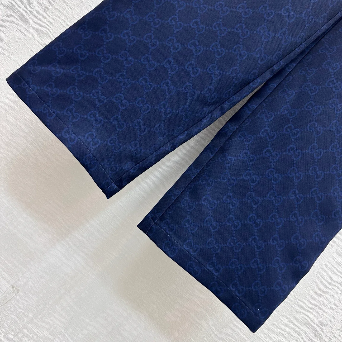 Women's Trousers GUCCI 18038437