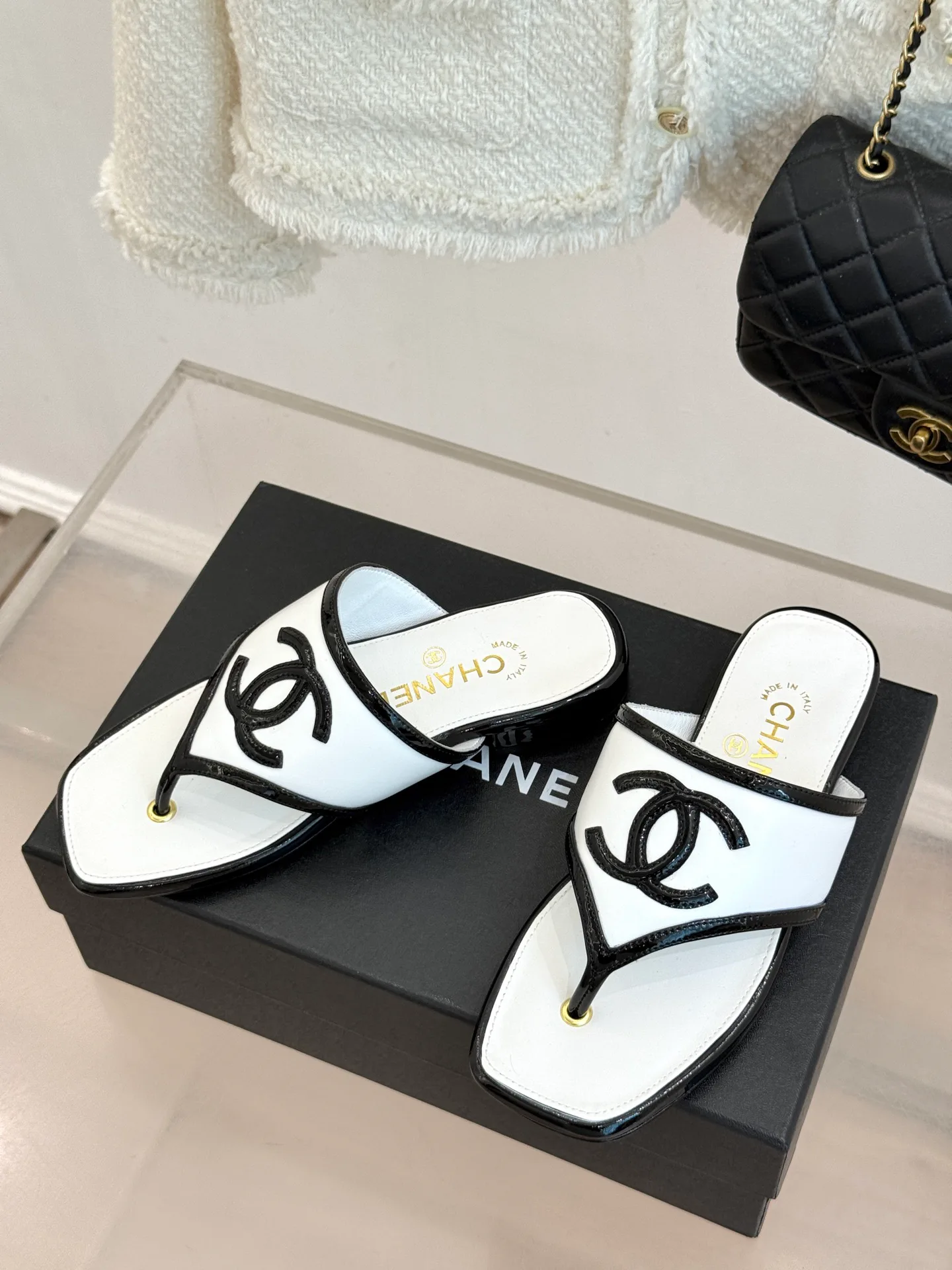 Women's Flip-Flops CHANEL 17425291