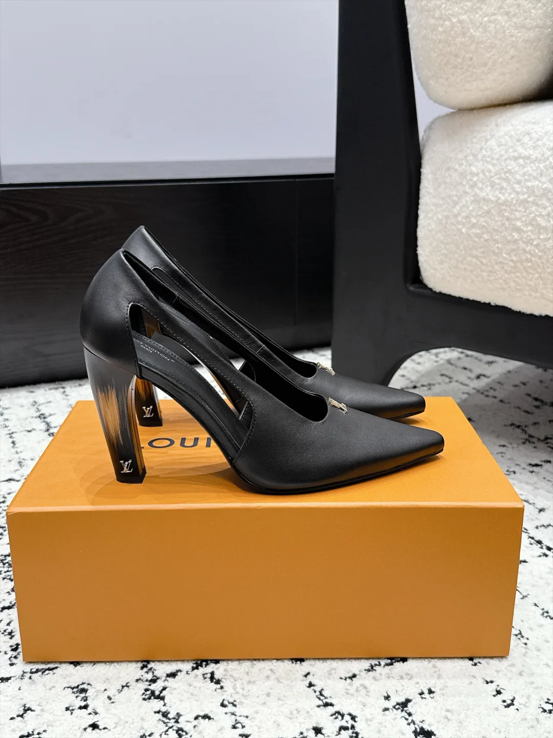 Women's Heels LOUIS VUITTON 18505538