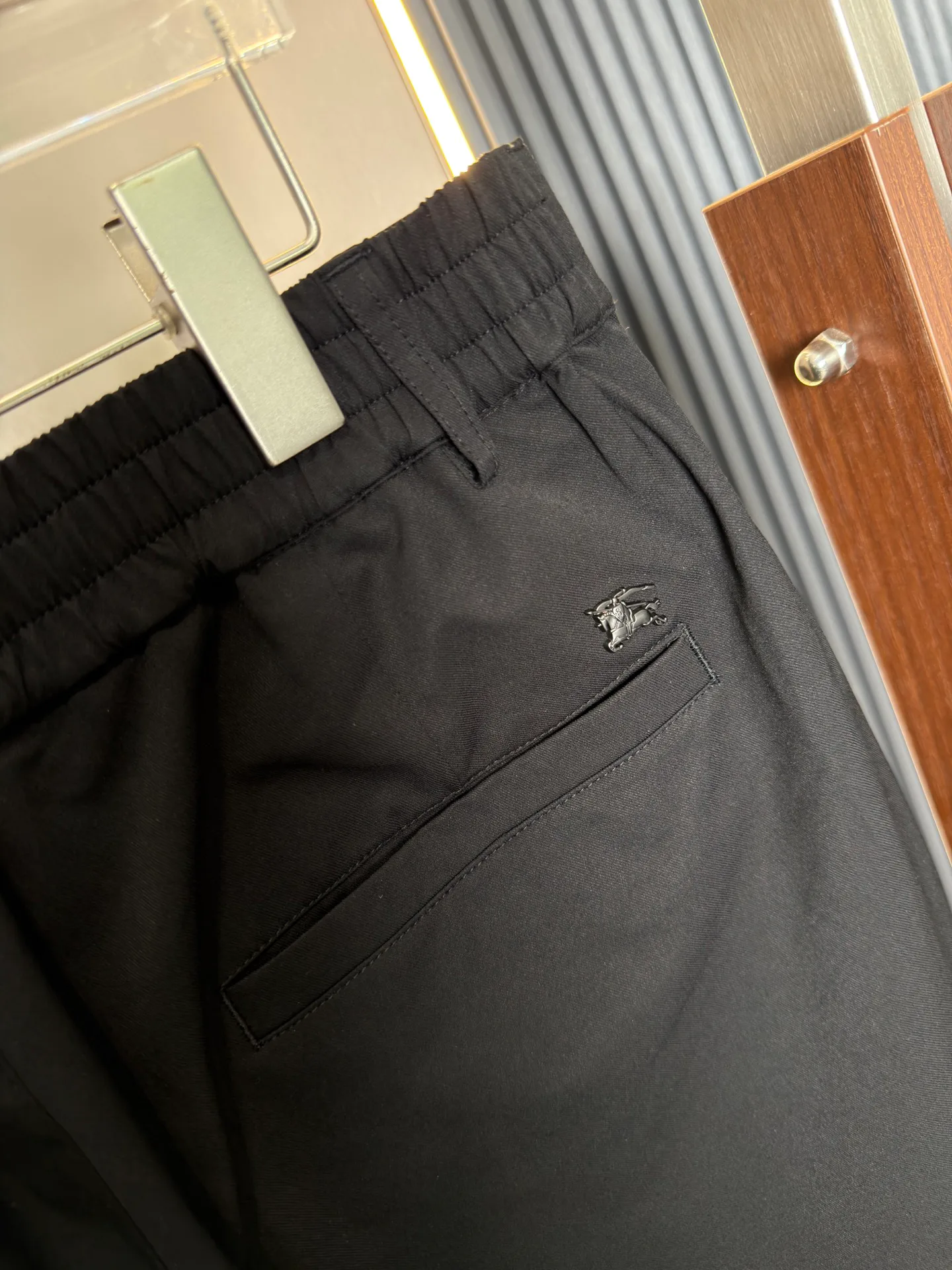 Брюки Мужские Burberry 18568313