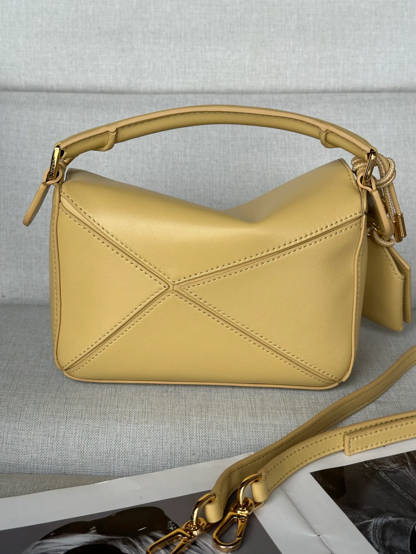 Women's Classic Handbags LOEWE 16839130