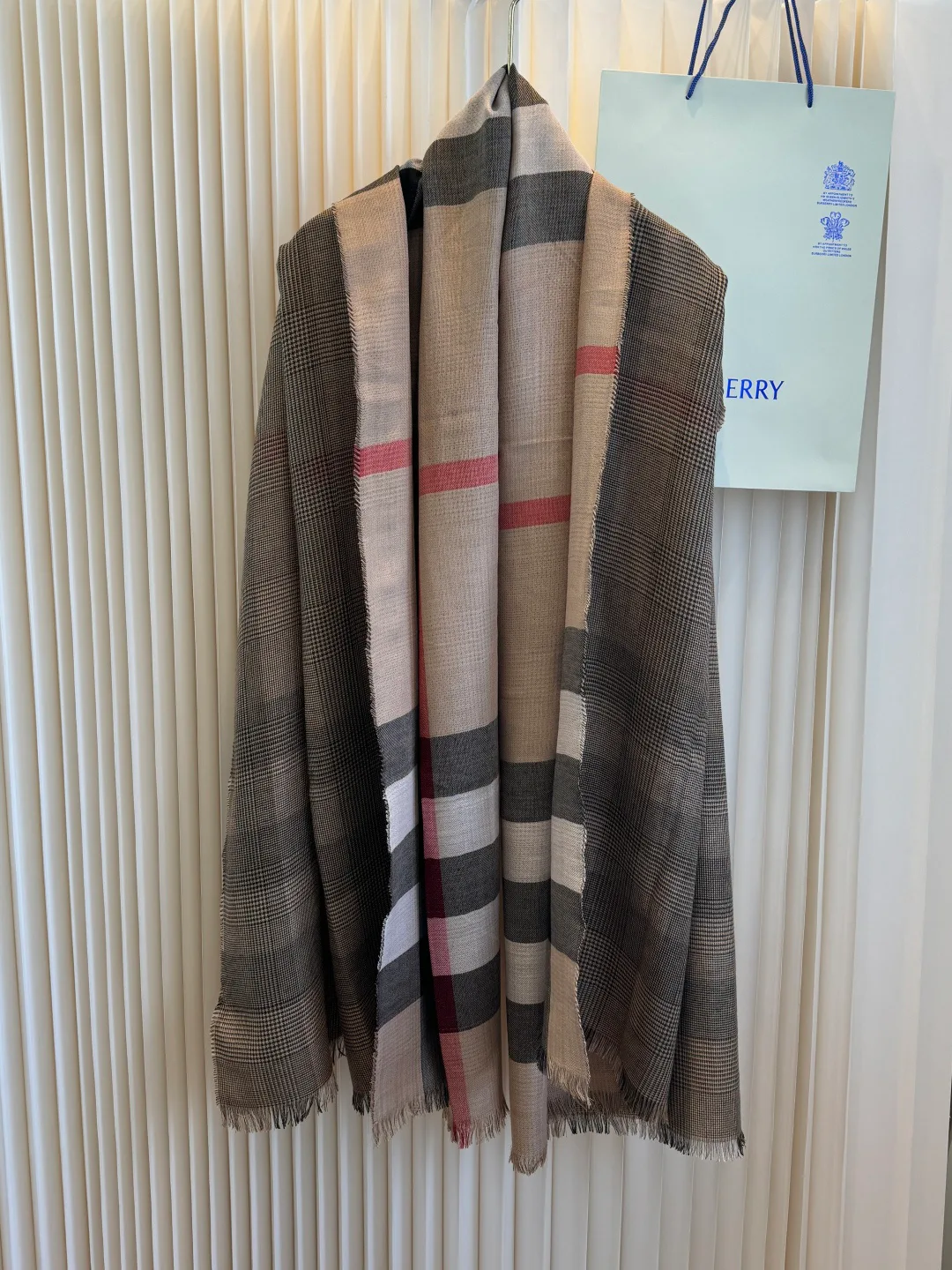 Scarves BURBERRY 18003237