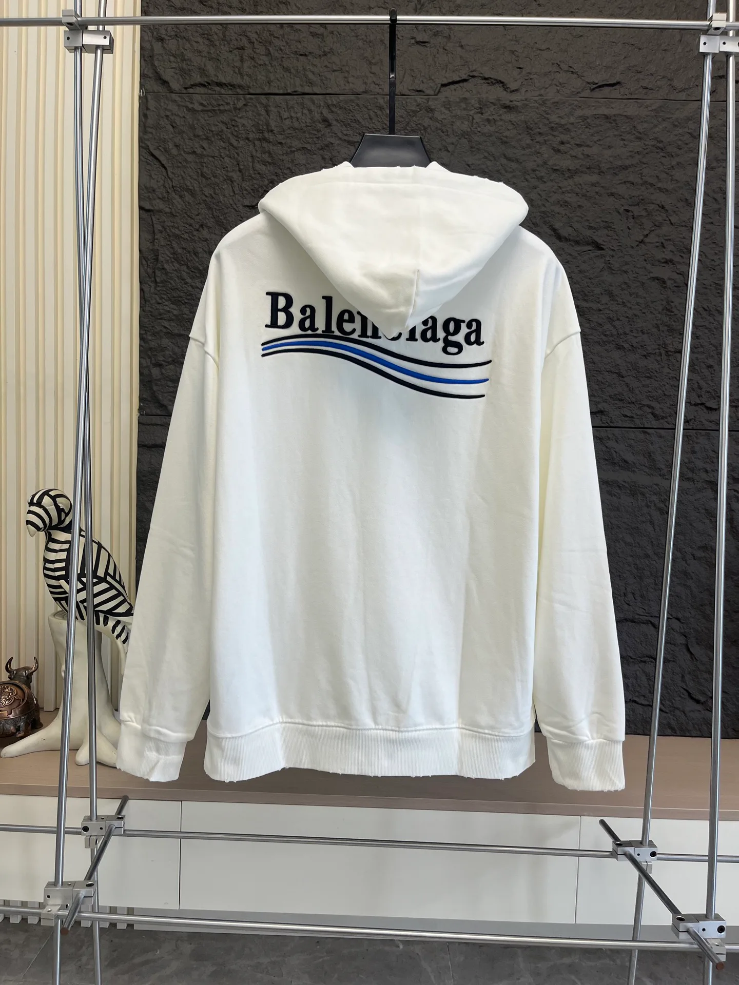Men's Sweatshirts And Hoodies BALENCIAGA 18392318