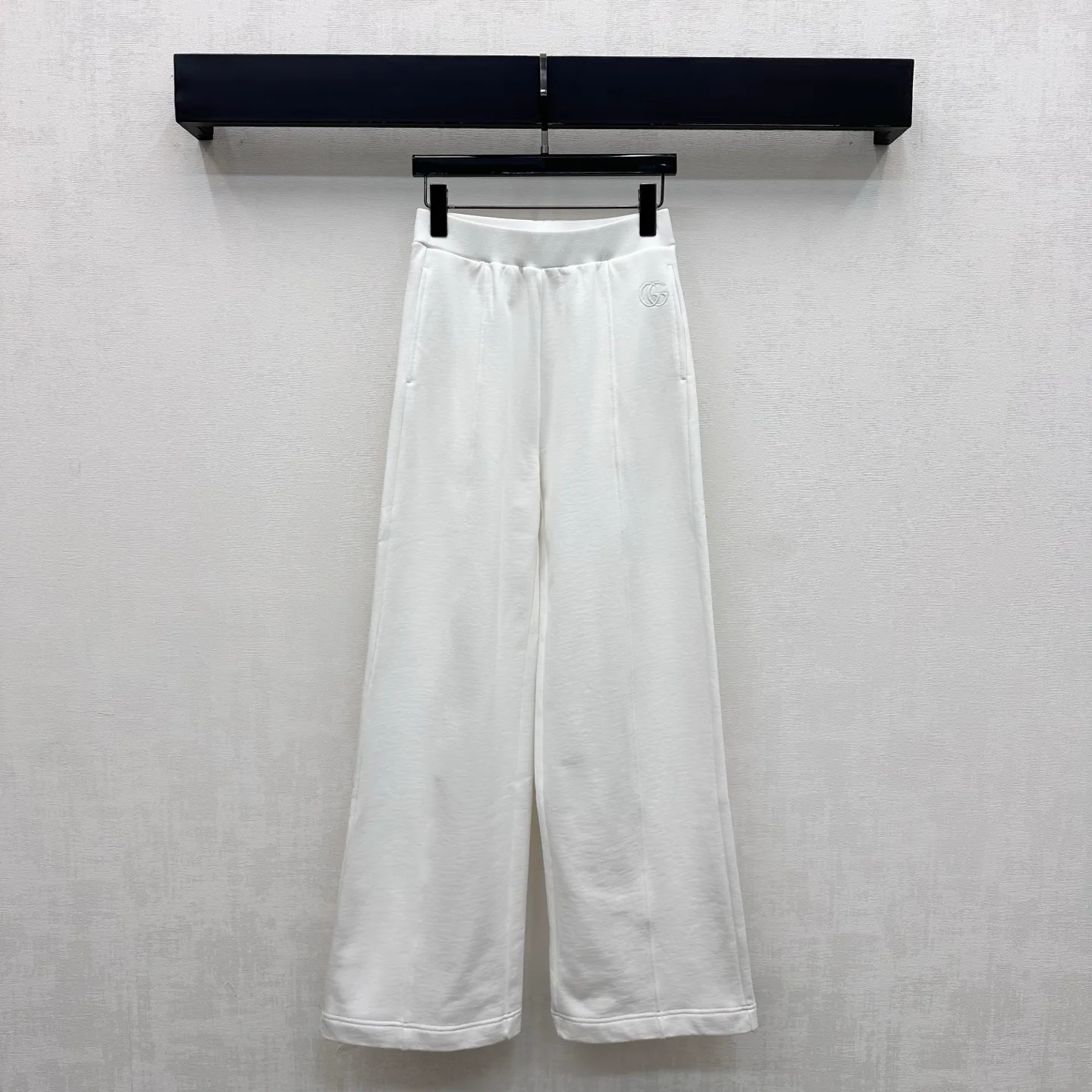 Women's Trousers GUCCI 18228471