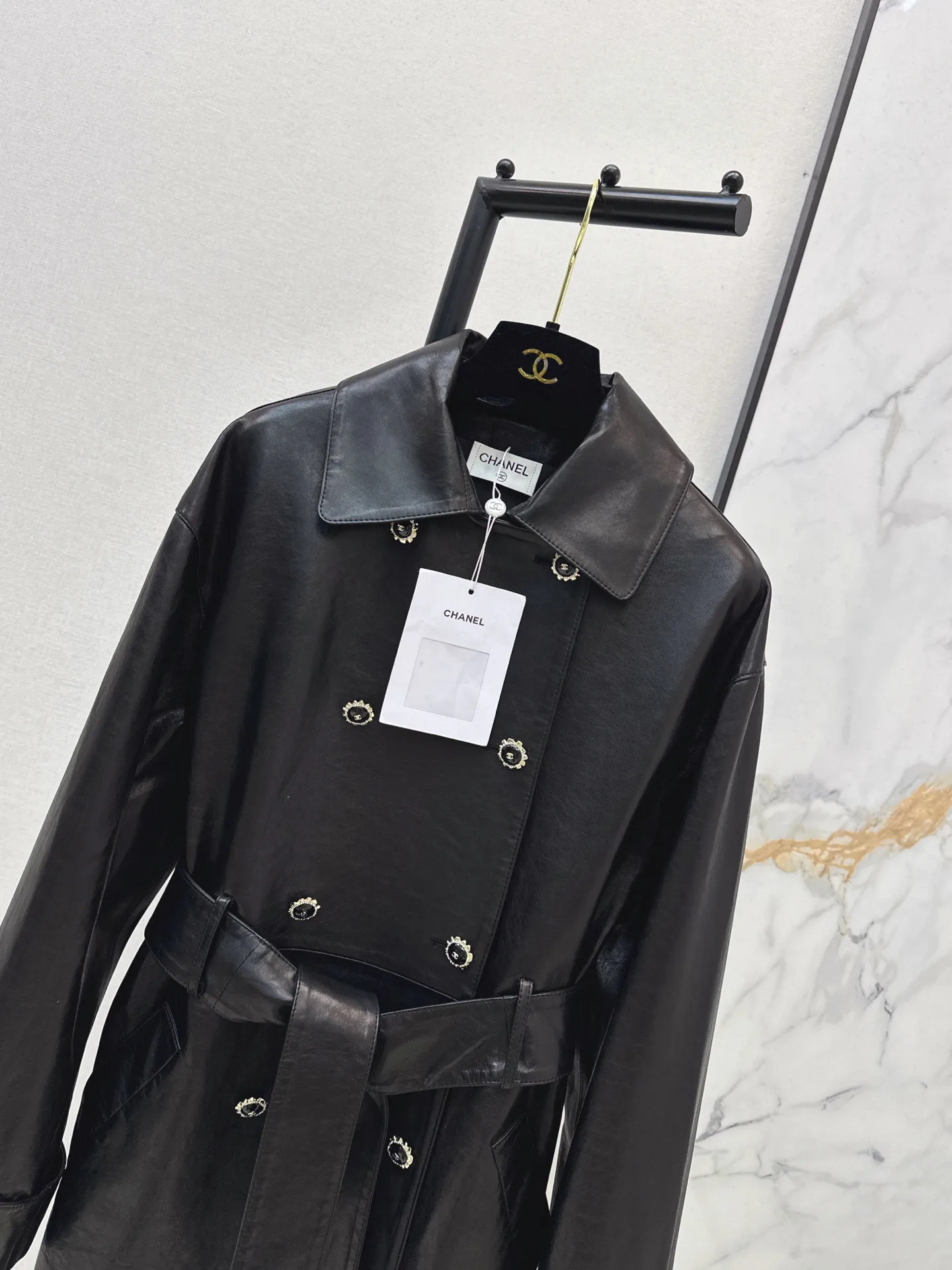 Women's Leather Jackets And Sheepskin Coats CHANEL 18253120