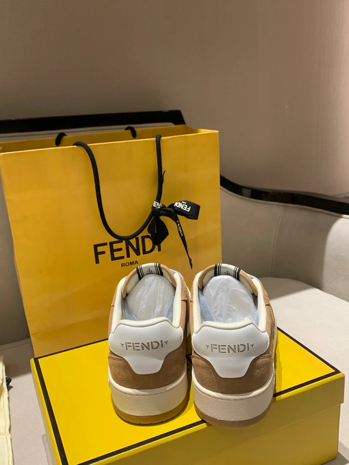 Women's Sneakers FENDI 18228112
