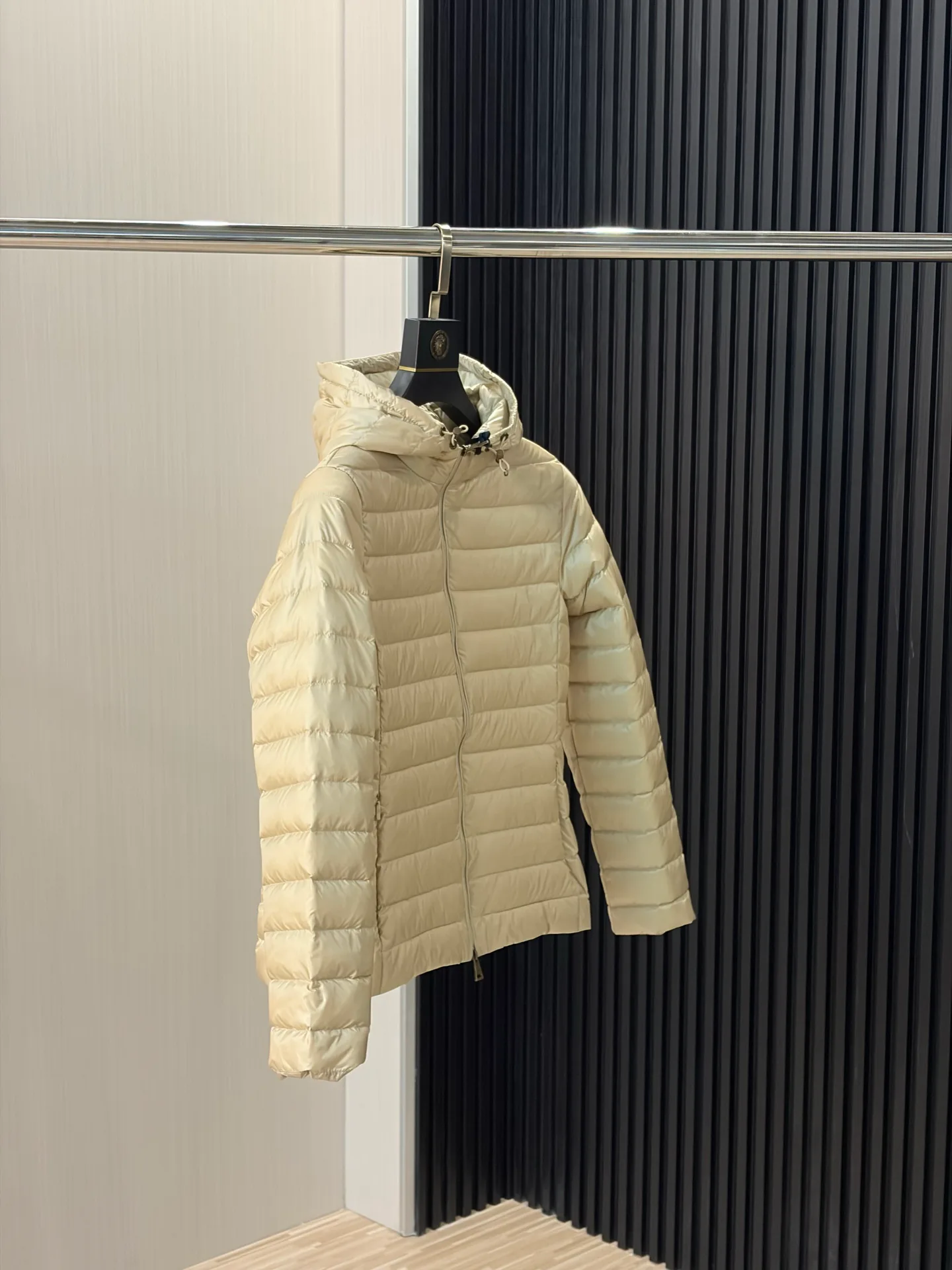 Men's Jackets And Down Jackets MONCLER 18231134