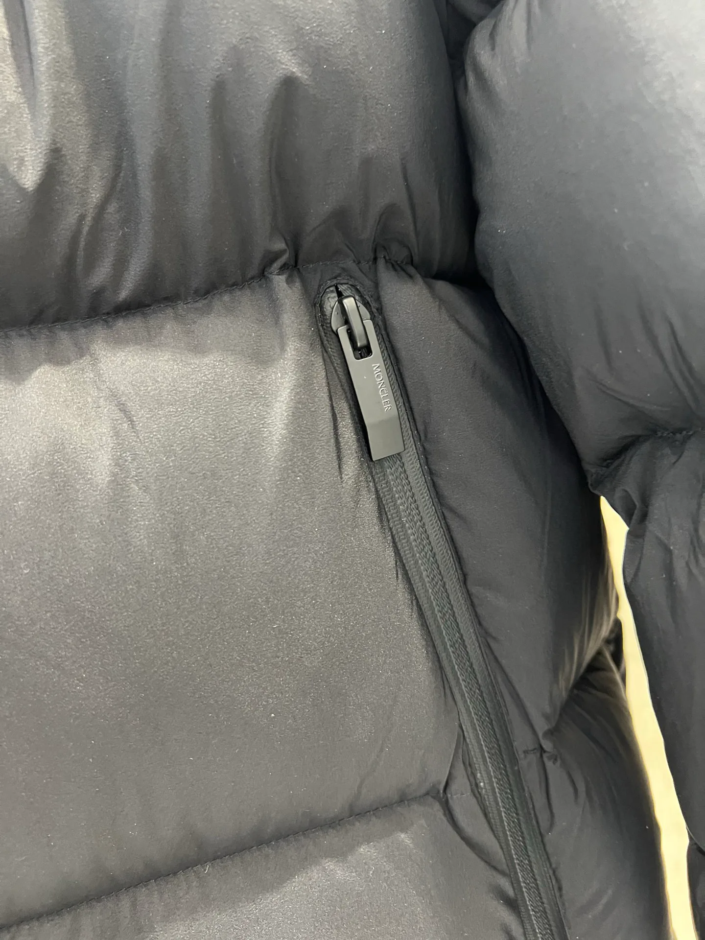Men's Jackets And Down Jackets MONCLER 18231560