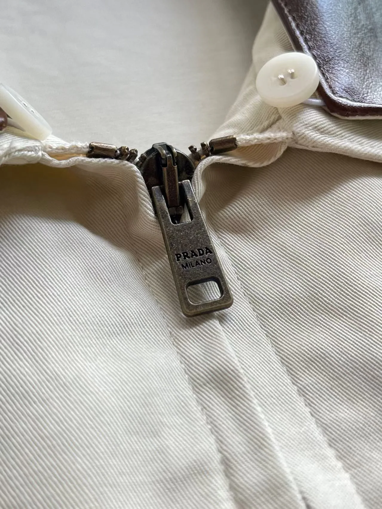 Women's Jackets And Down Jackets PRADA 17999020