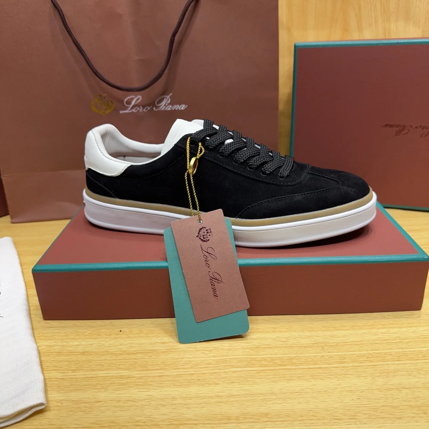 Women's Sneakers LORO PIANA 18263652