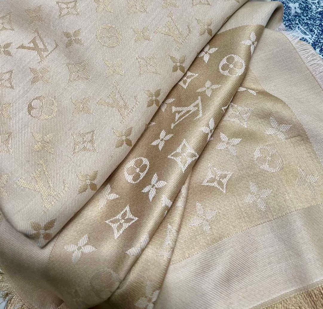 Scarves LOUIS VUITTON 17805249