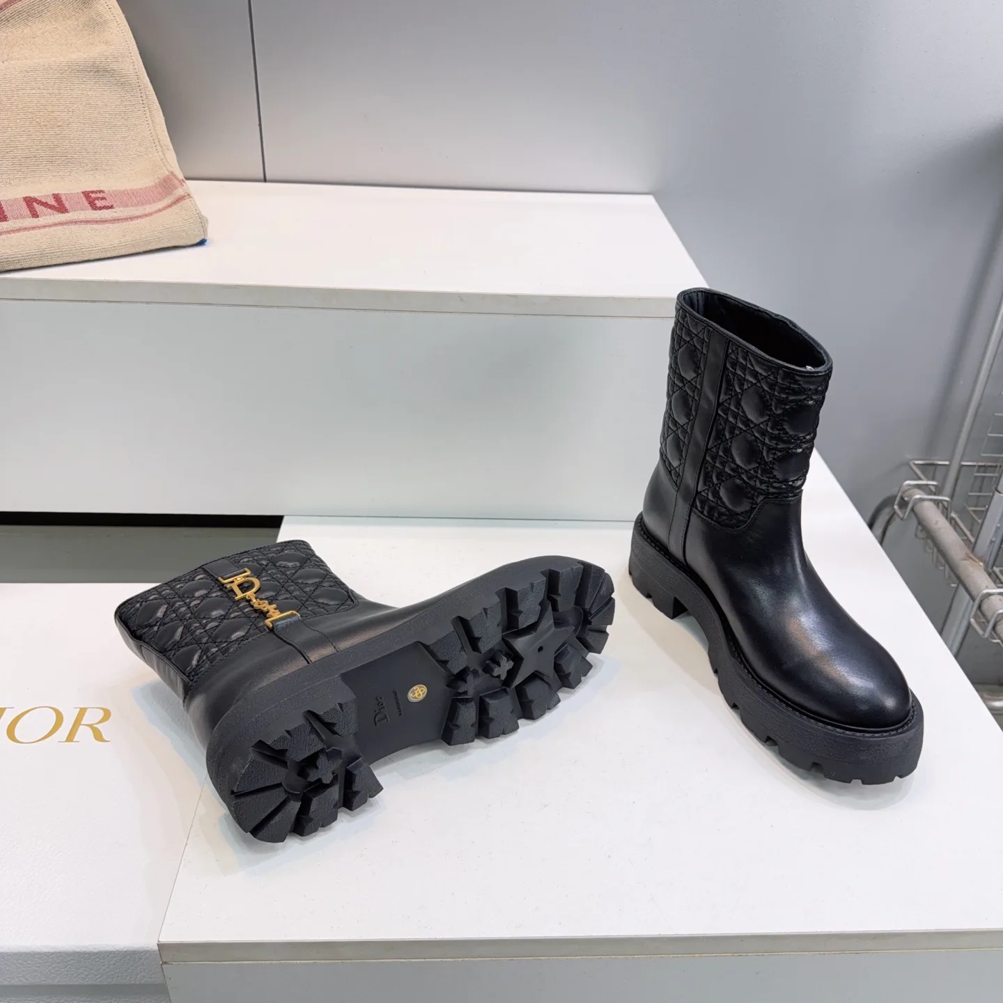 Ботинки Женские Christian Dior 18619132