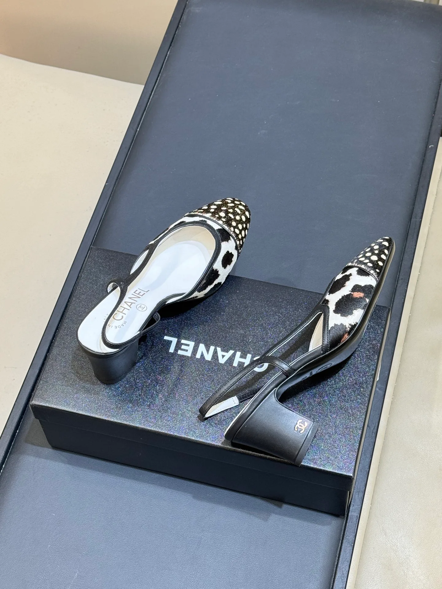 Women's Open-Toe Sandals CHANEL 17490880
