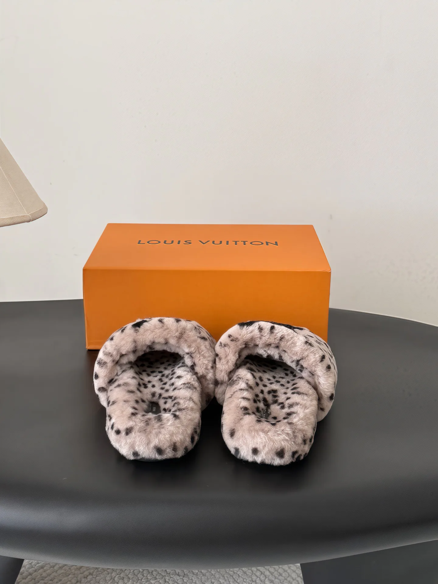 Women's Slippers LOUIS VUITTON 18053845
