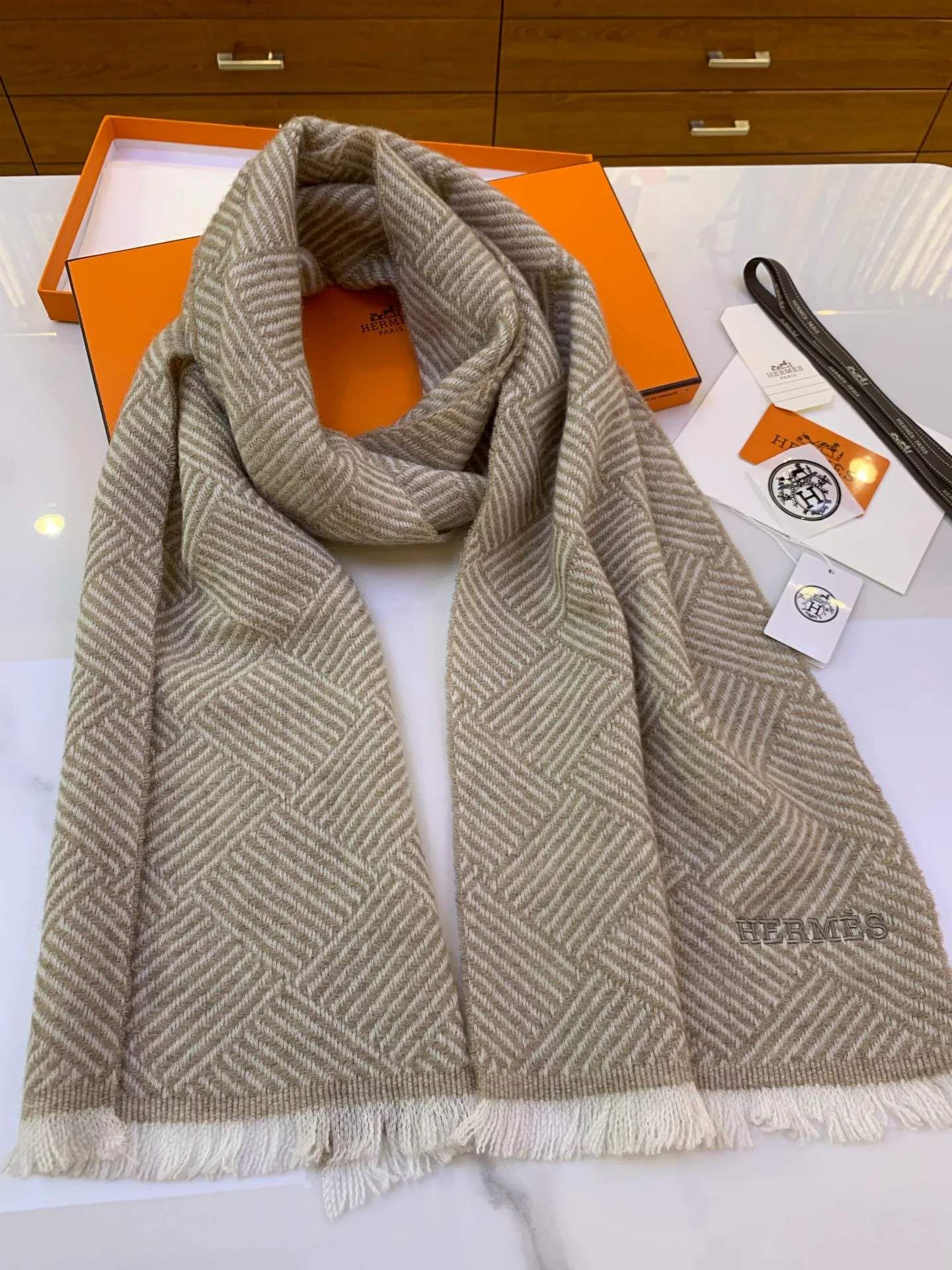 Scarves HERMES 18437538