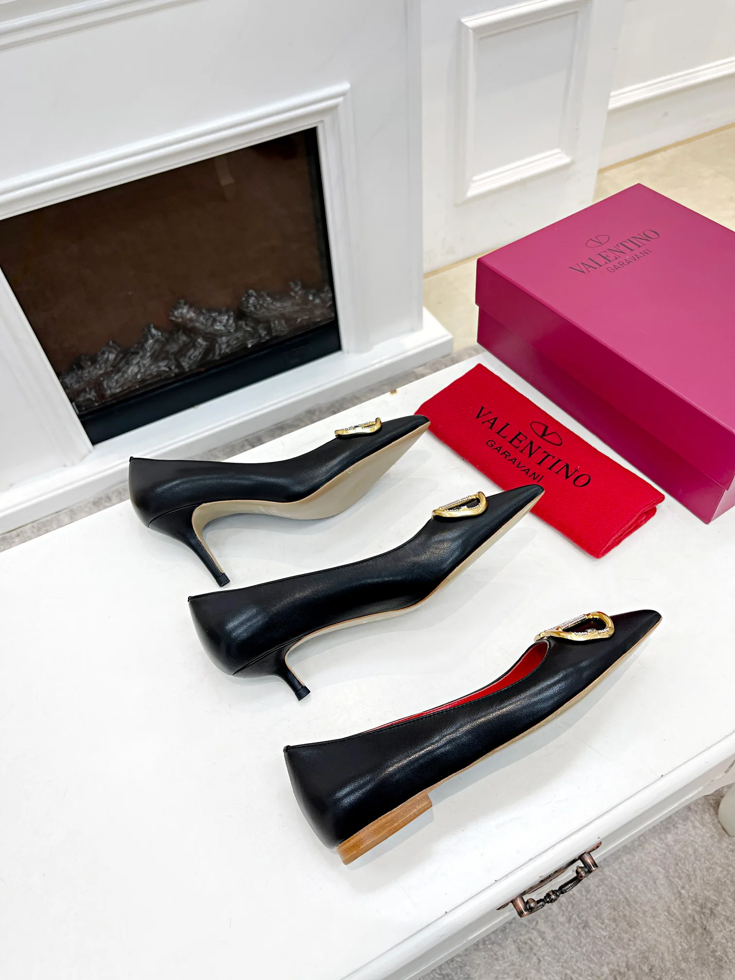 Women's Heels VALENTINO 17956845