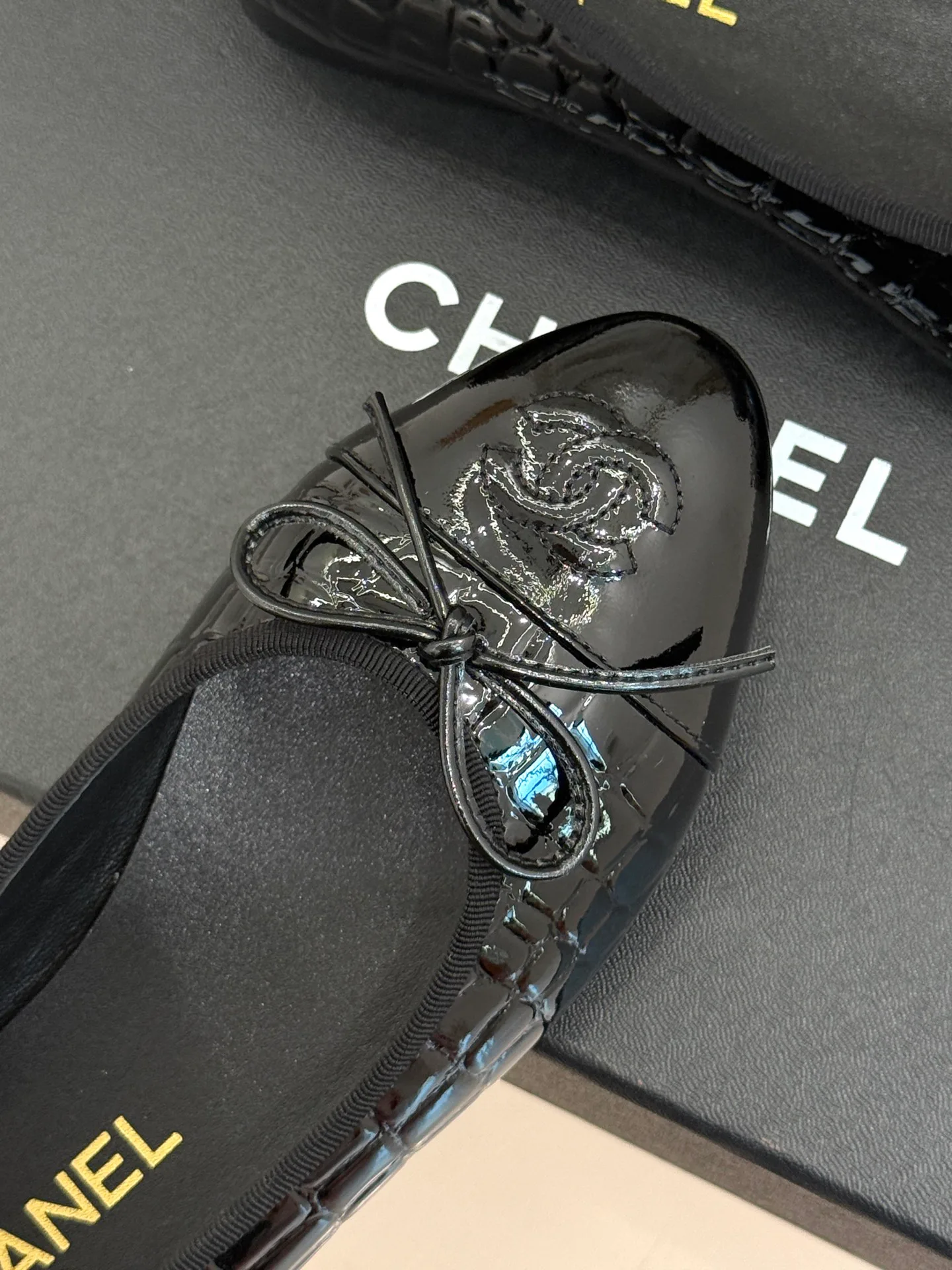 Women's Ballet Flats CHANEL 17406179