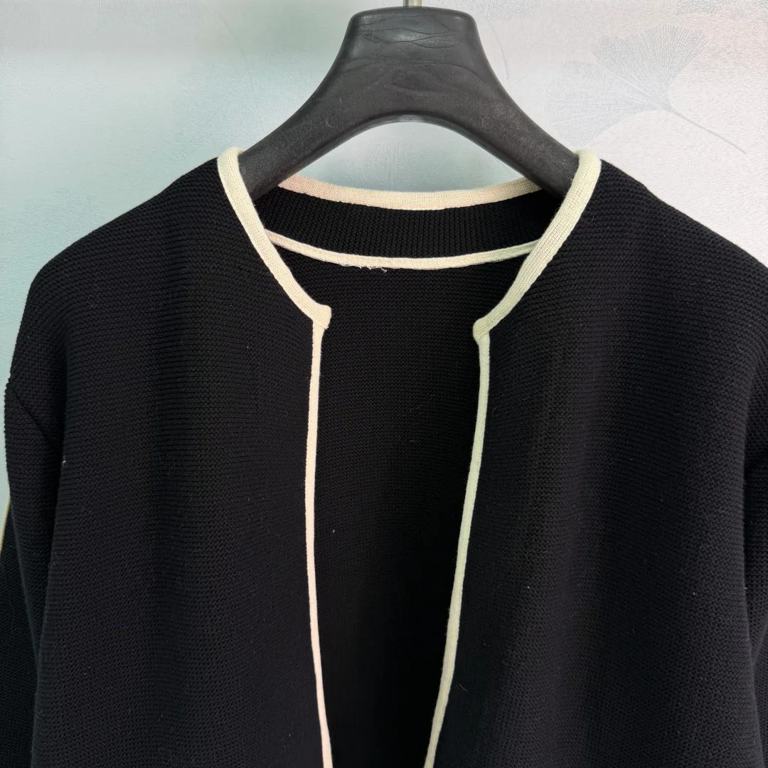 Women's Jumpers And Sweaters CHANEL 18553009