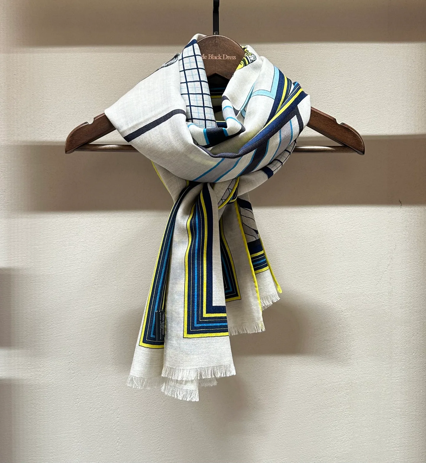 Scarves HERMES 18222482
