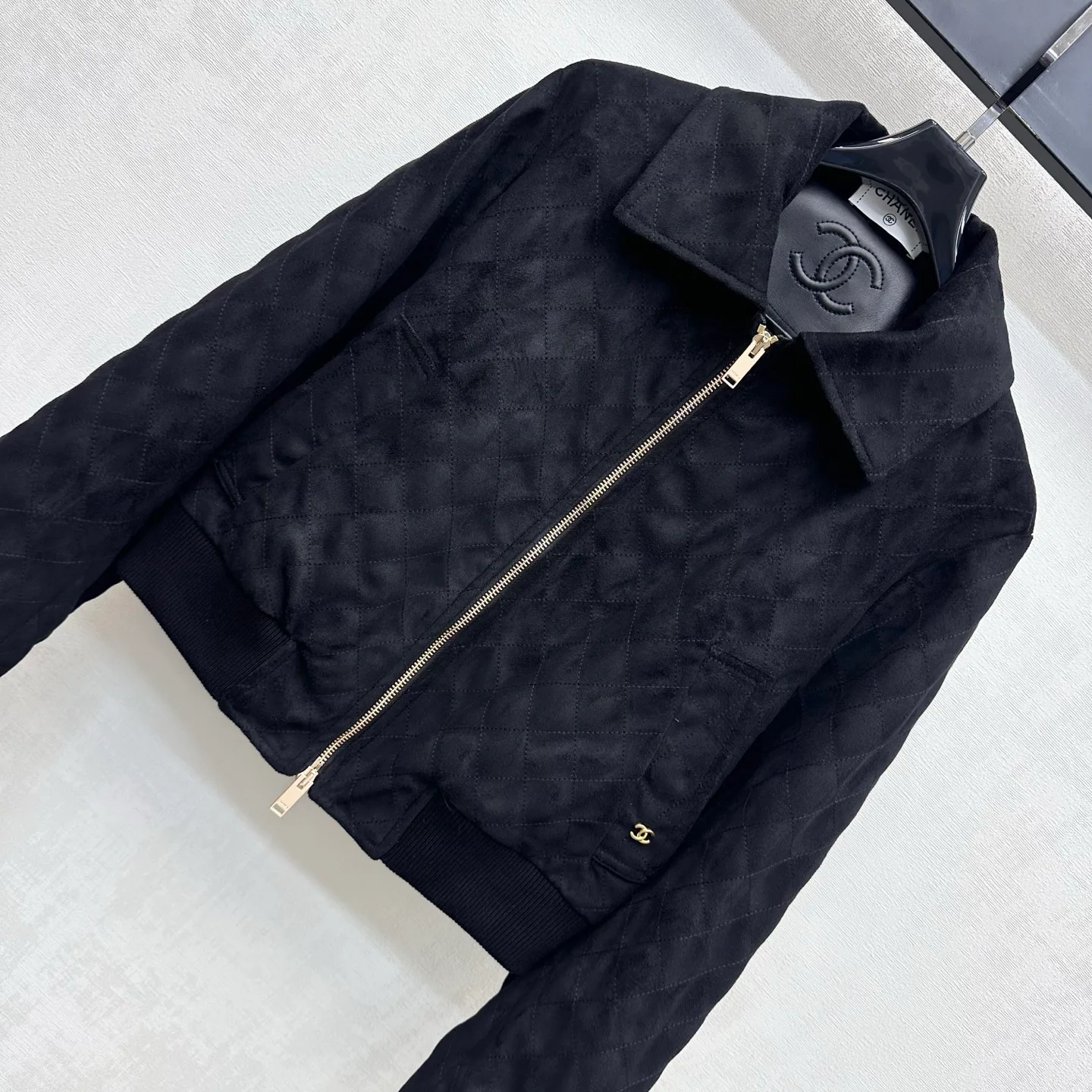 Куртки И Пуховики Женские Chanel 18680920
