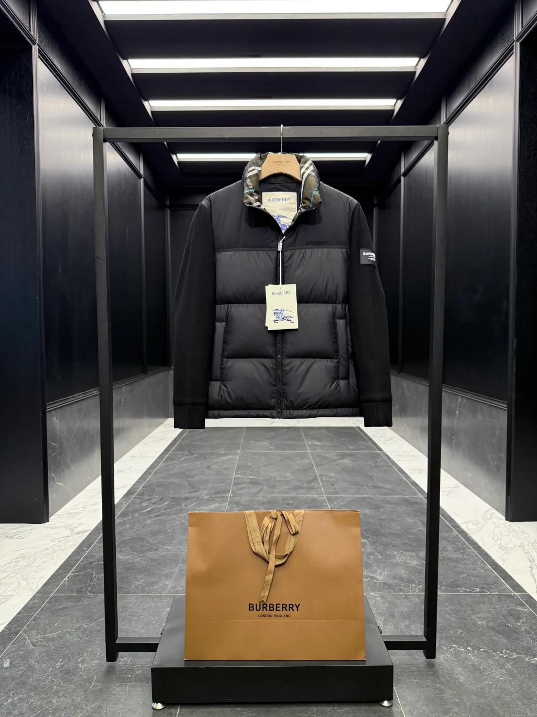 Men's Jackets And Down Jackets BURBERRY 18007673